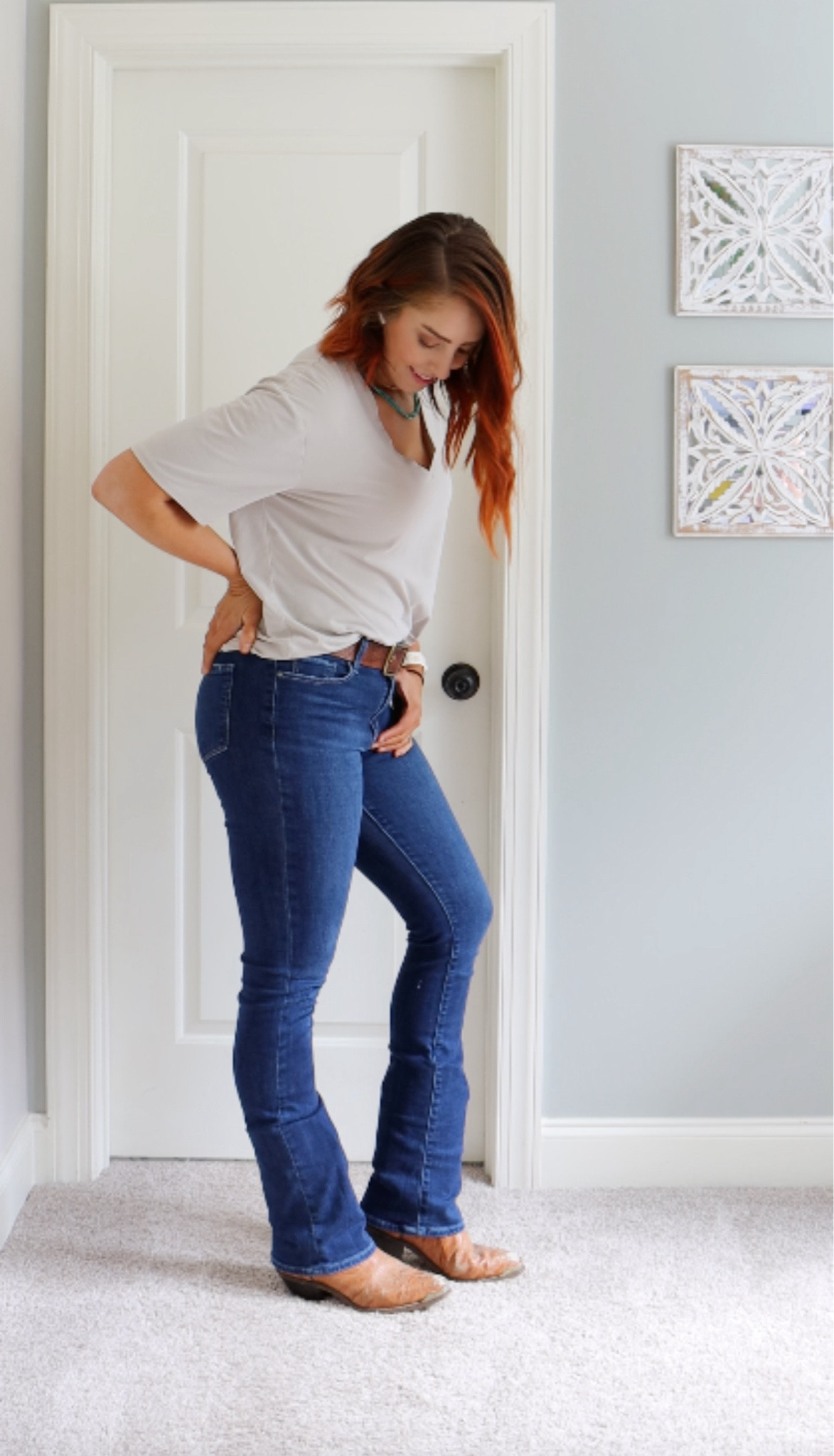 Country concert chic! A simple yet classy outfit. Paired my Paige denim jeans with a basic tee and some boots! Linking similar finds here for concert outfit inspo!

#LTKstyletip #LTKFestival #LTKSeasonal