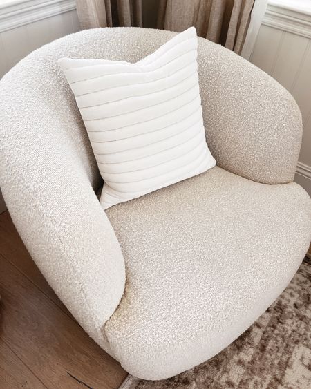 Home decor, cozy chair, neutral style #StylinbyAylin 

#LTKhome #LTKSeasonal #LTKstyletip