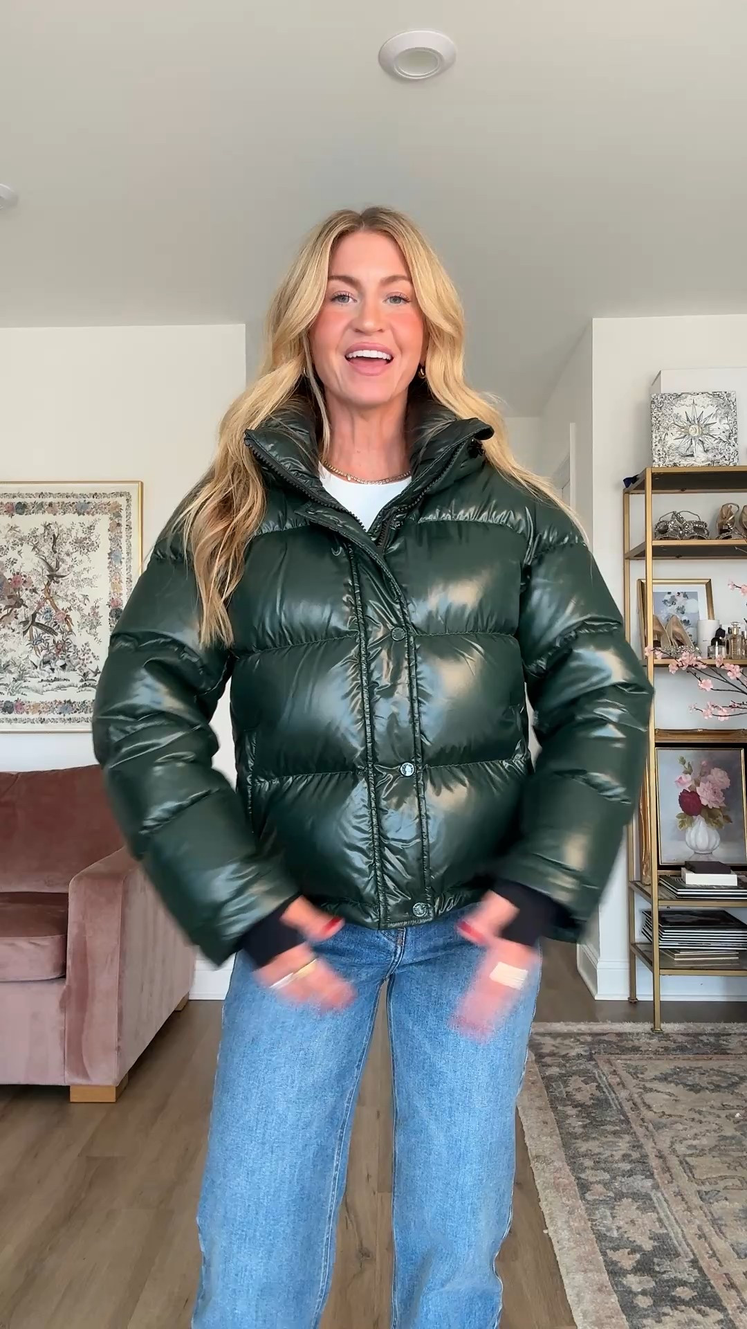 Super puff short. 
Runs tts, wearing a S
Comes in matte, hi gloss, and liquid shine  

#LTKActive #LTKSeasonal #LTKStyleTip