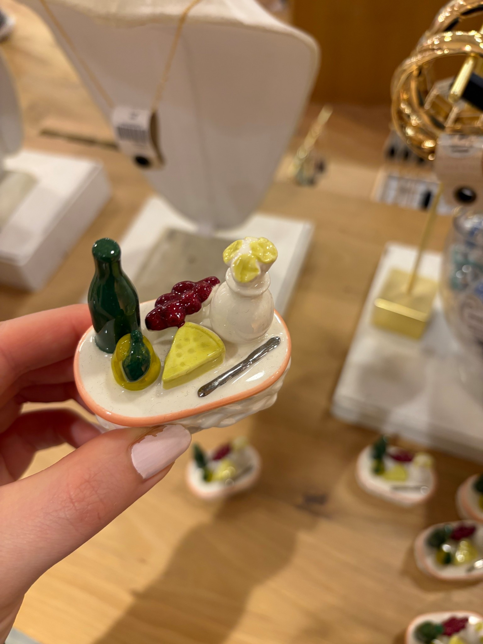 The CUTEST trinket dish

#LTKSeasonal #LTKHome