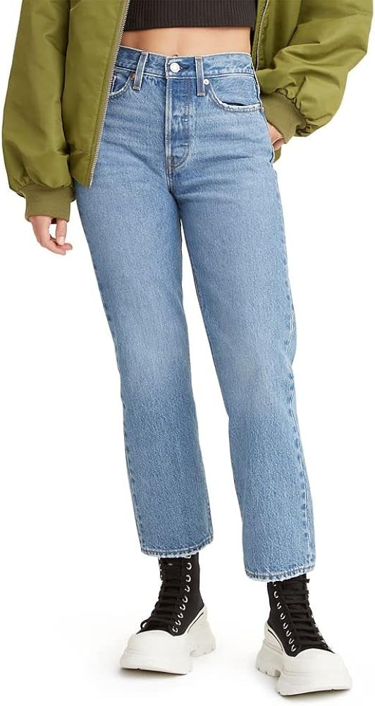 Levi's Women's Premium Wedgie Straight Jeans | Amazon (US)