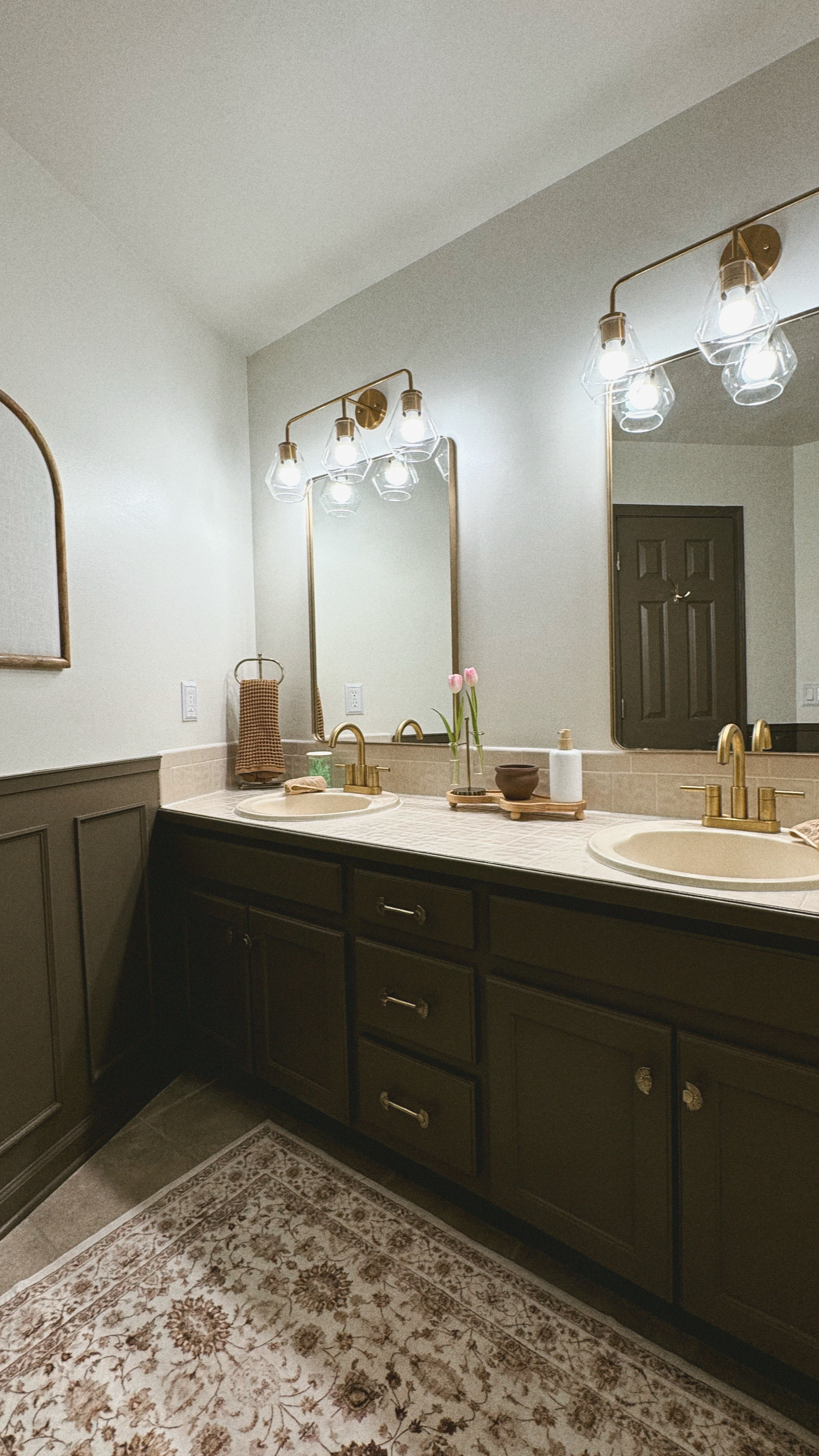Guest bathroom refresh! #bathroom #bathroominspo #homedecor #home #interiordesign #rug #mirror #lights #vanity #faucet #decor

#LTKSaleAlert #LTKStyleTip #LTKHome