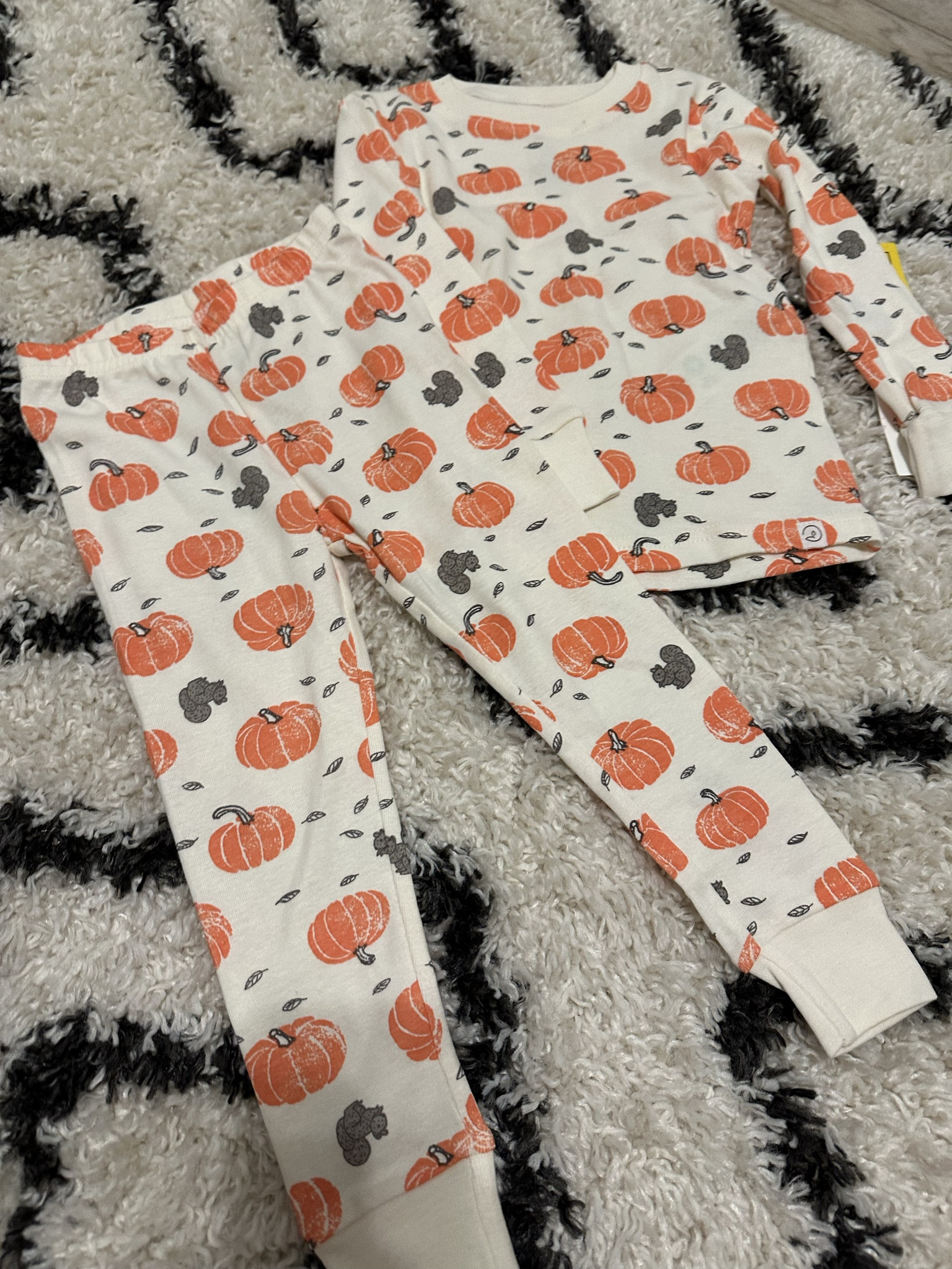 The cutest fall pajamas 🍂

 Toddler pajamas, baby pajamas, matching pjs, baby boy, toddler mom, carters

#LTKKids #LTKBaby #LTKSaleAlert