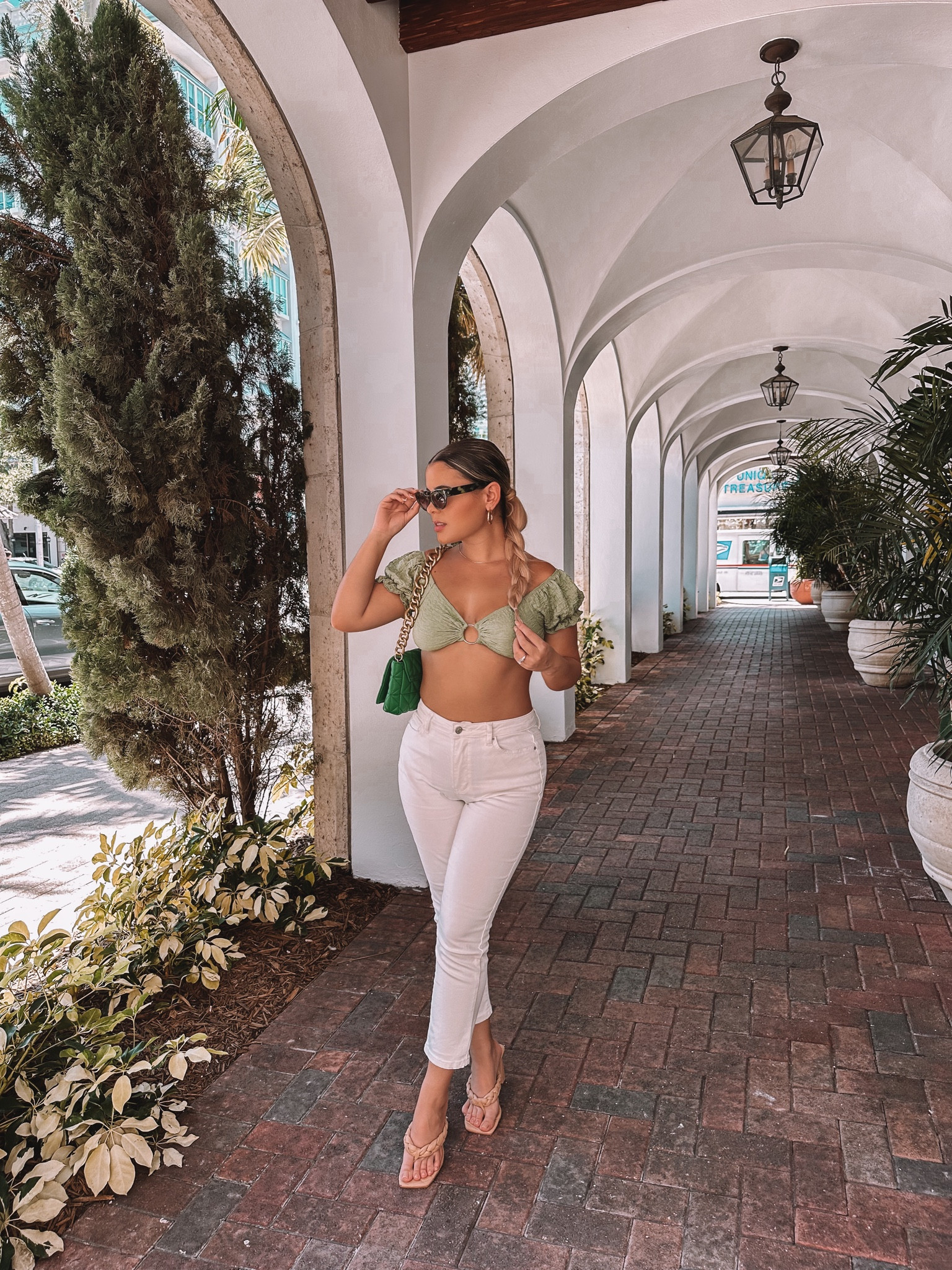 Cute mini crop top and skinny jeans 🥝🤍 | Brunch outfit ideas 

#outfitideas #outfitinspo #croptopsexy #streetstyle #outfitdetails #popofgreen #brunchoutfits #hairstyleideas #braidedhairstyles #cutecroptops #greentops 

#LTKitbag #LTKunder50 #LTKunder100