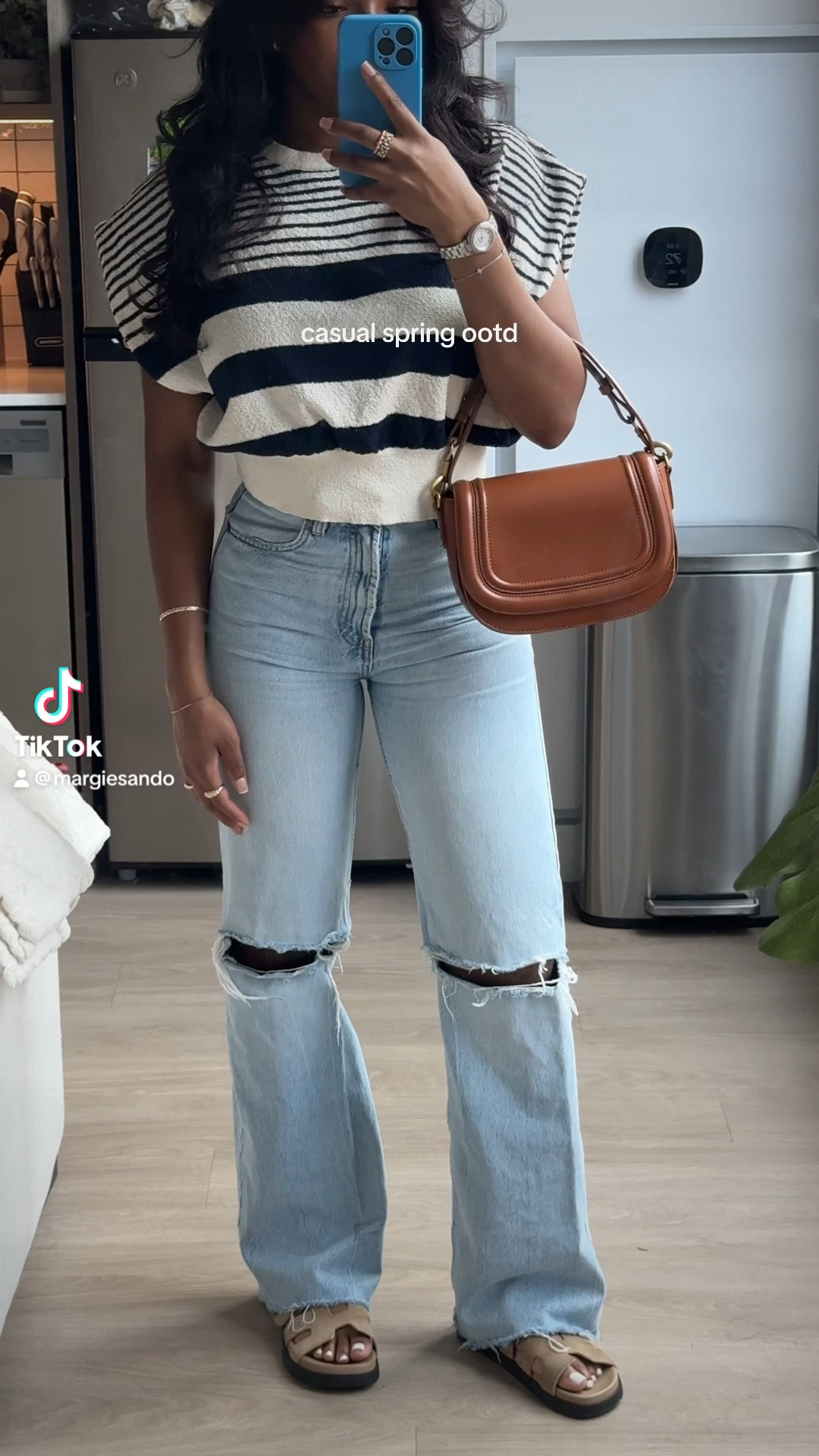 Casual spring ootd 🌷

Top, bag and jeans are Zara but I’ve linked similar items  and exact reference numbers are below

Top: Zara ref# 8779/161
Jeans: Zara ref# 8197/227
Bag: Zara ref# 6064/110

#LTKstyletip #LTKshoecrush #LTKSeasonal