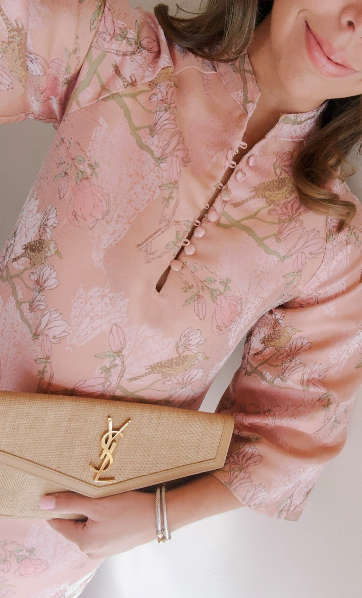 #OOTD for my sister-in-law’s baby shower 🤍 I’m so excited & such a special day celebrating this sweet baby girl! This dress felt perfect for the occasion🫶