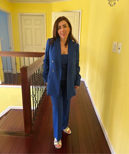 Perfect work suit! Love the color

#LTKMidsize #LTKStyleTip #LTKOver40