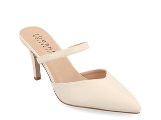 Journee Collection Yvon Pump | DSW