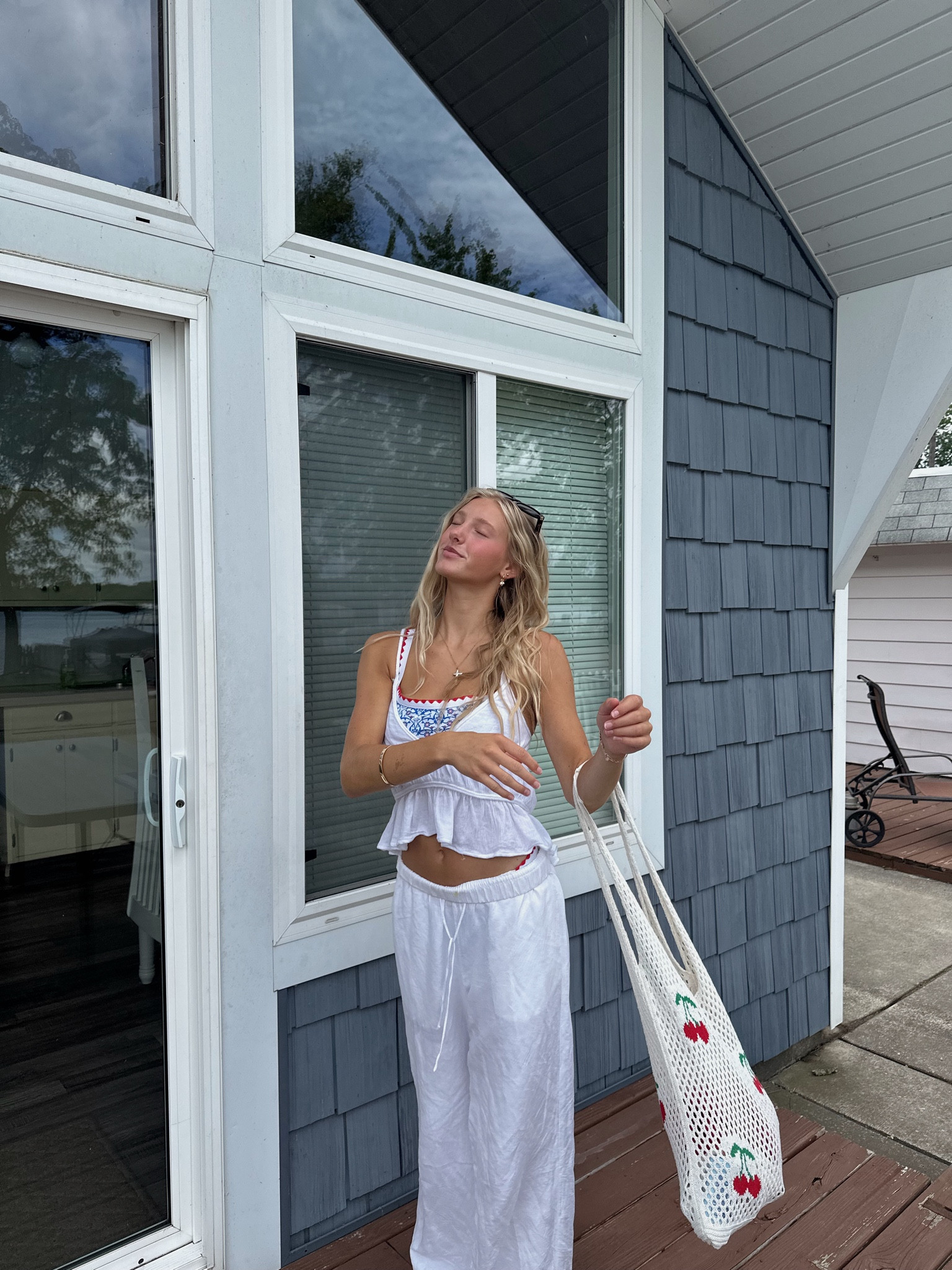 My Fourth of July fit! 🇺🇸

Top- Zara (small)
Pants- Princess Polly (medium)
Bag- the actual one in the picture is Cove Accessories (I linked a similar one)
Suit- Amazon 
Glasses- Amazon 

#LTKSeasonal