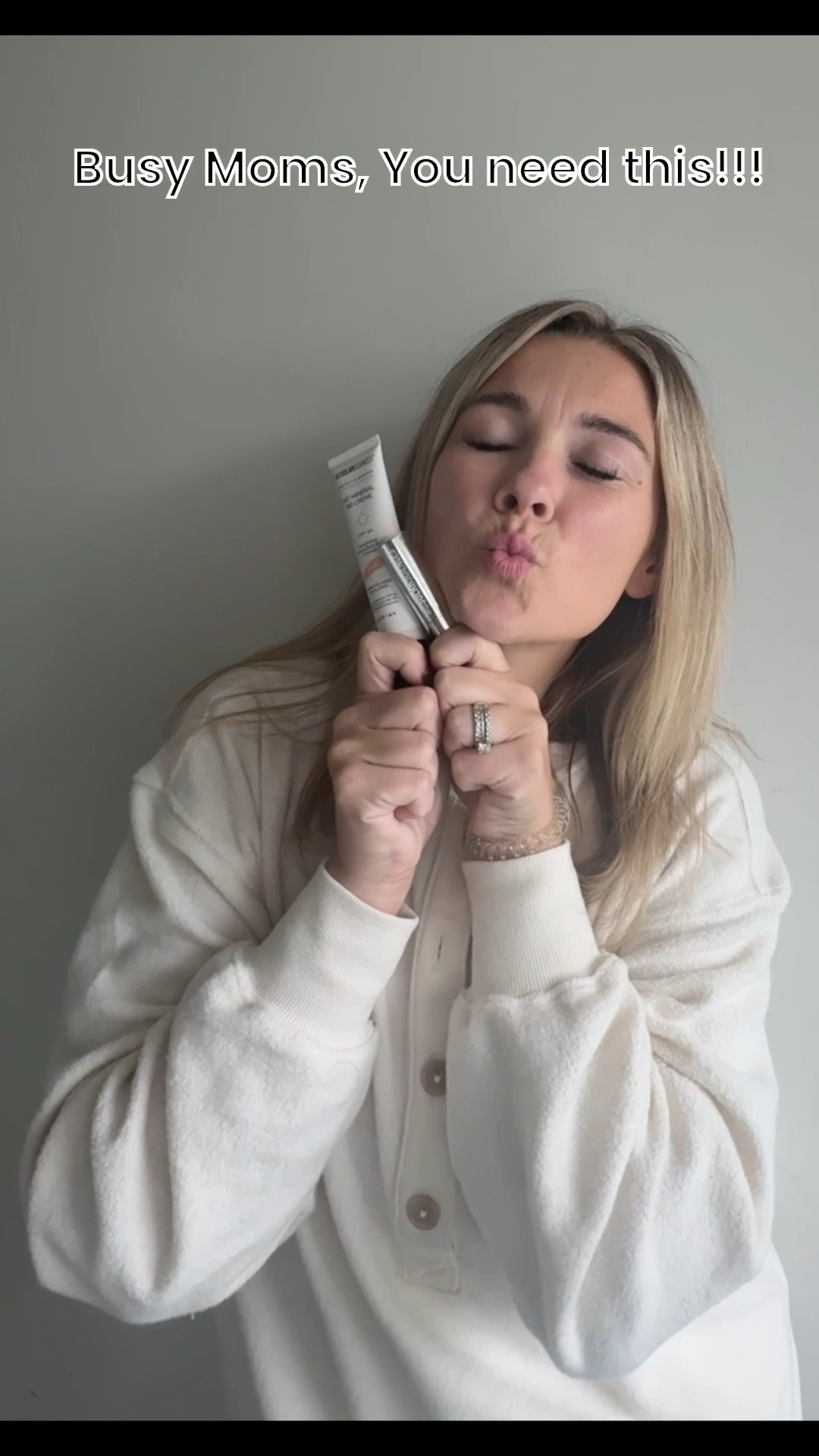 #ad Raise your hand if you’re a busy mom & have less than 5 min to get ready 🙋🏼‍♀️ I made it a goal to put my self together before leaving the house even if it’s just products. Which is why I’m excited about @MDSolarSciences BB crème & the hydrating lip balm! I absolutely love this effortless look that also hydrates & protects! #effortlessglow #MDSolarSciences 

#LTKGiftGuide #LTKBeauty #LTKU