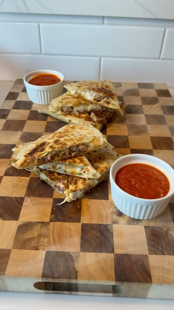 Let’s make Italian Sausage Quesadillas! 
Here’s the recipe ❤️
https://wolfcaster.kitchen/recipes/f/italian-sausage-quesadillas

#LTKdayinmylife #LTKfoodie #LTKHome