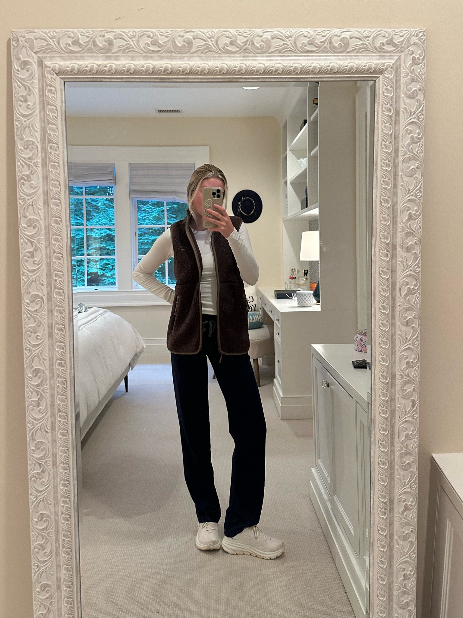 Favorite scrub pants & vest! 

#LTKStyleTip #LTKU