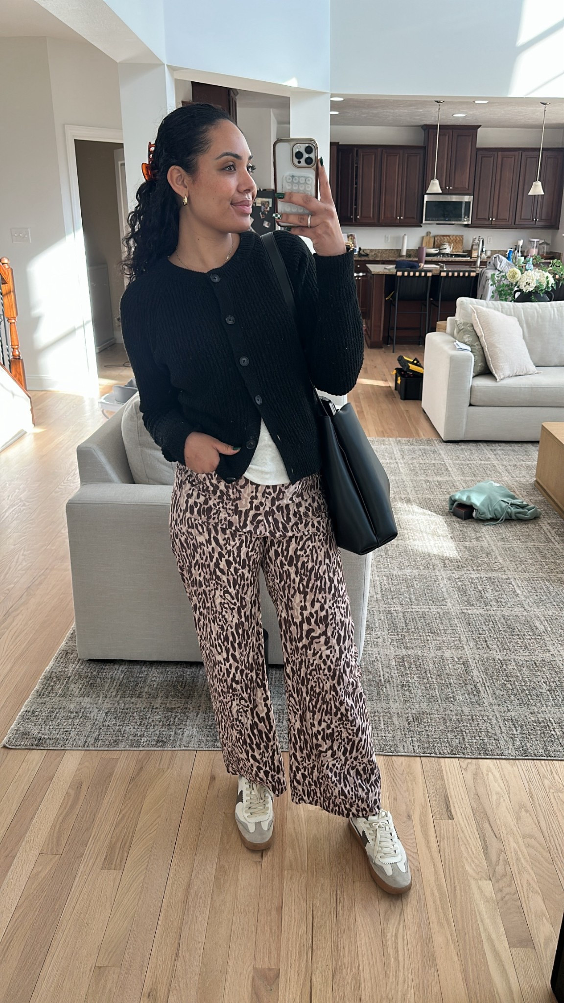 Spring mom outfit of the day! Loving this look and these pants are so comfy 

#LTKStyleTip #LTKFindsUnder100 #LTKFindsUnder50