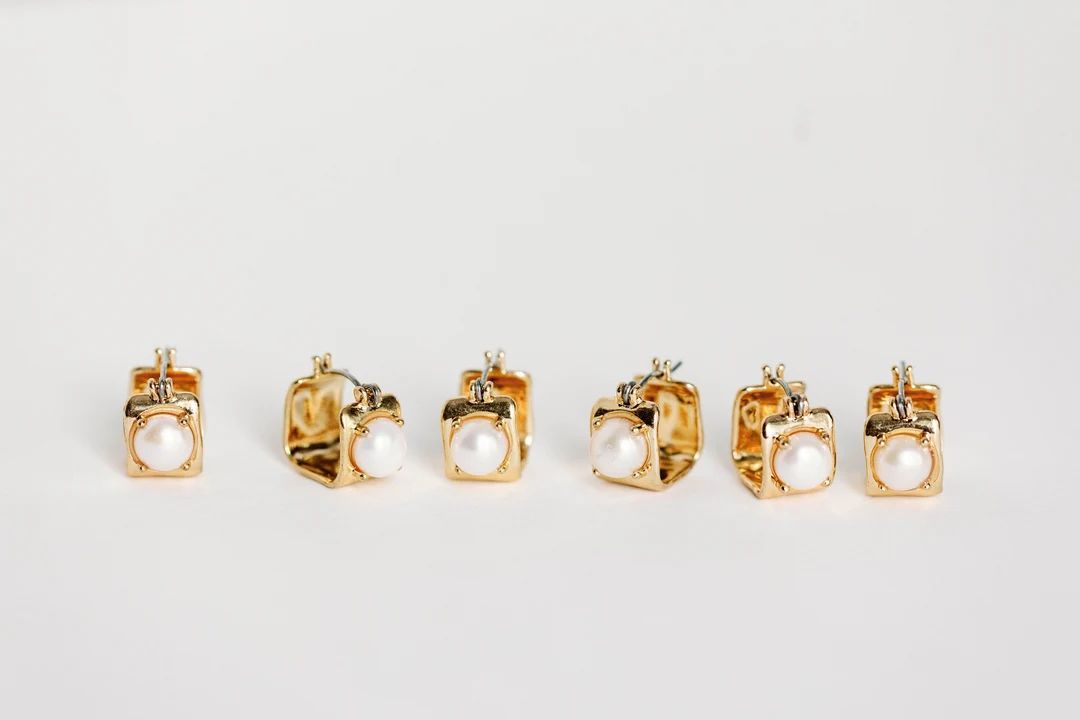 Vintage Mini Square Gold Pearl Huggie Hoop Earrings - Etsy | Etsy (US)