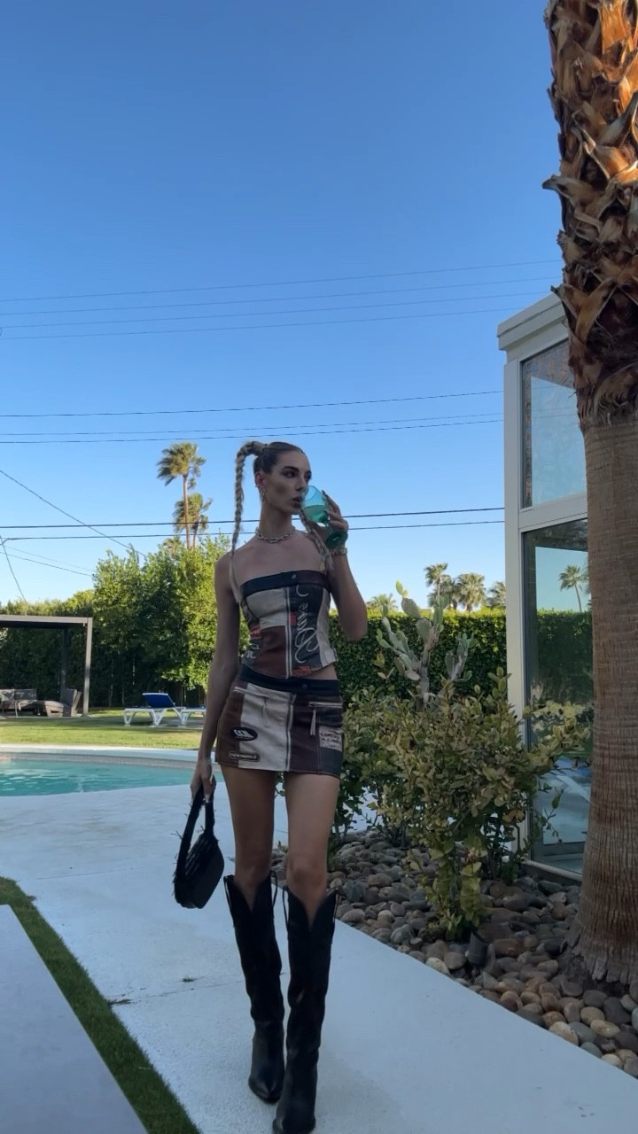 Coachella Day 1 🦋🌴✨

#LTKU #LTKFestival #LTKSeasonal