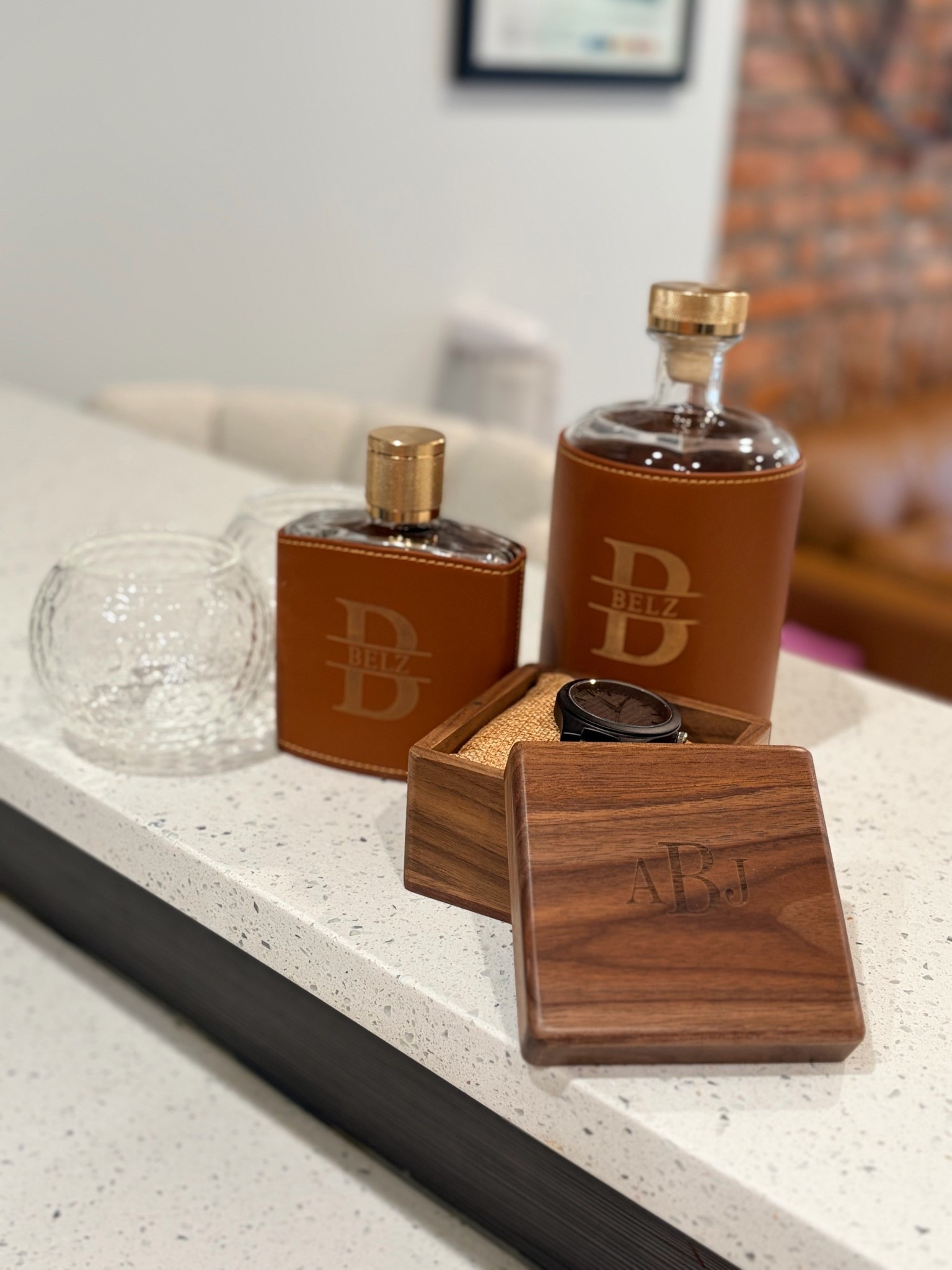Looking for a Father’s Day gift he’ll actually use? 🎁🥃

I’ve been loving the personalized gifts from @HomeWetBar—from custom barware and whiskey glasses to premium accessories that make gifting feel extra special. And right now they’re offering 40% OFF for Father’s Day!

#LTKMens #LTKWedding #LTKHome