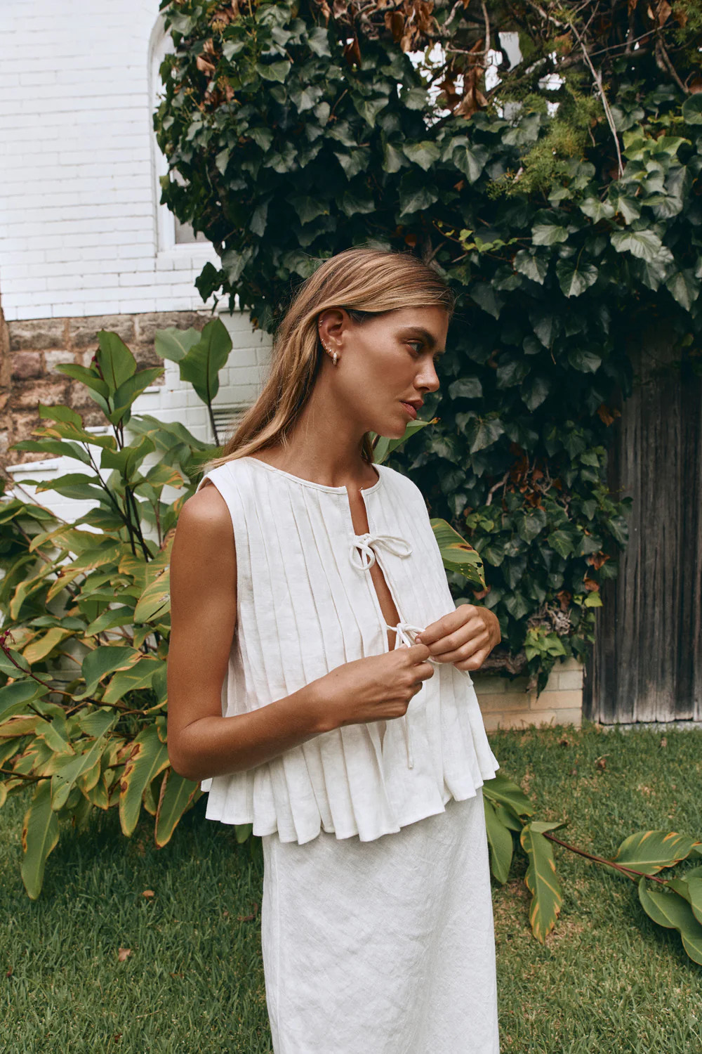 Valeria Linen Top White | VRG Grl