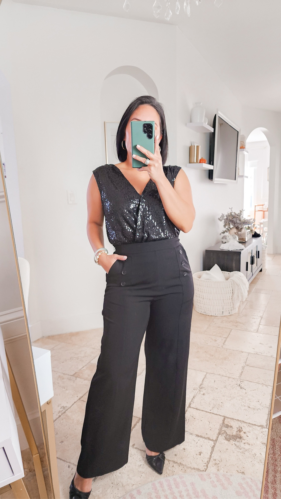 Holiday outfit 

#LTKStyleTip #LTKParties #LTKFindsUnder50