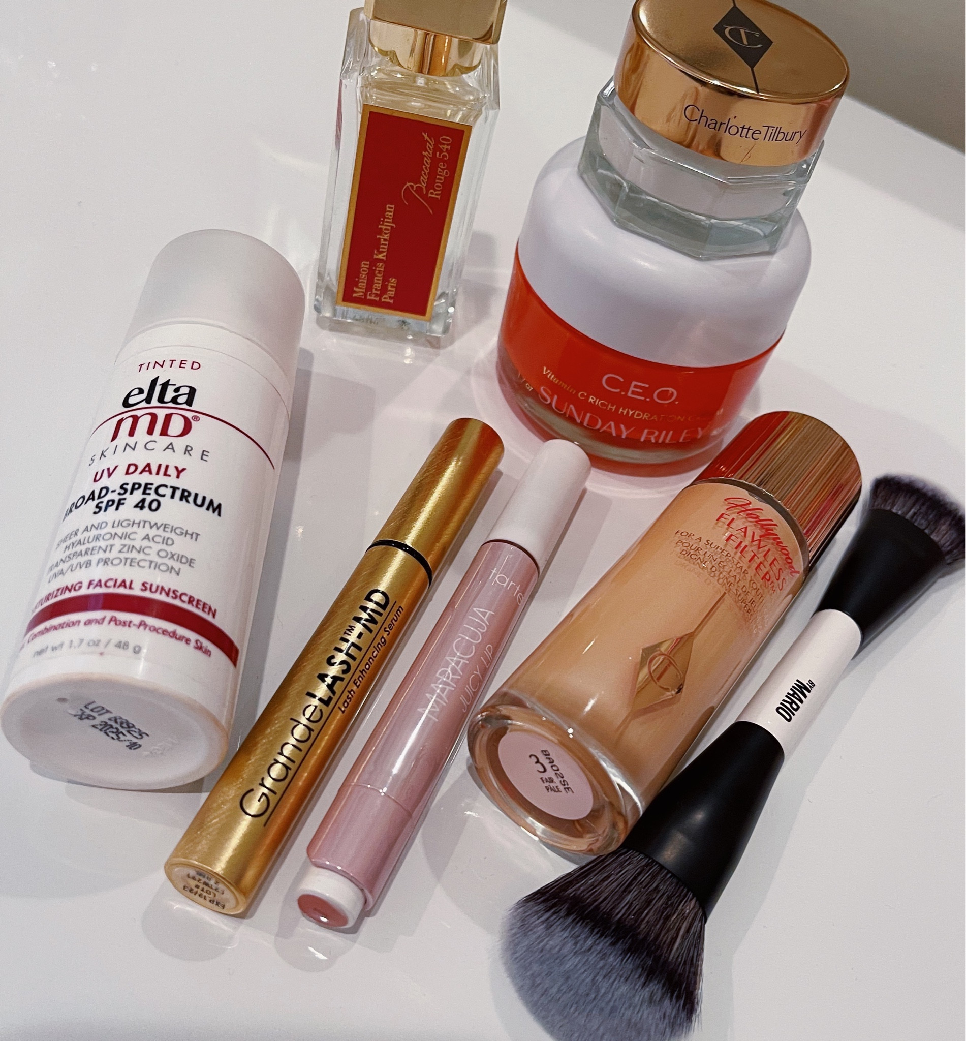 Current favorites! #makeup #skinscare #charlottetilbury #sundayriley #perfume #face 

#LTKSeasonal #LTKbeauty #LTKstyletip