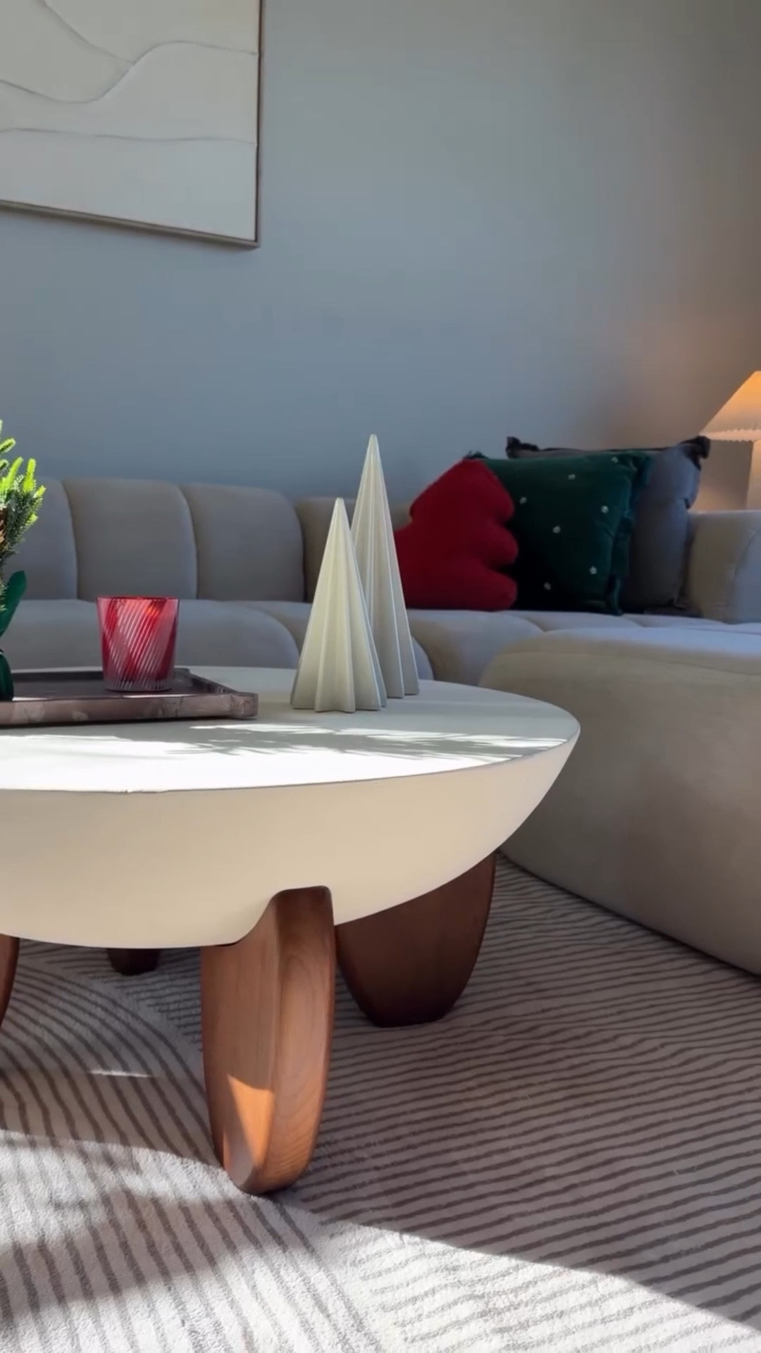 The only reason I don’t want to leave this corner of my home
@homarycom. If you are looking for a couch that’s comfortable yet stylish, this one is for you. 

Also link on my @shop.ltk 

 #Homaryreviews #Homary #homeinspo #ltk #ltkhome 

Home Decor | Living Room Decor