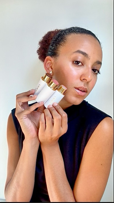 At the end of the night, my @ogee makeup hadn’t budged! Cinderella left the ball at midnight (when her serving shift ended) with her glowing look still in tact. For all my natural beat lovers out there - get 15% off with my code CIARAMATOS15 🫦
#OgeeEffortlessContour #beyondcleanbeauty