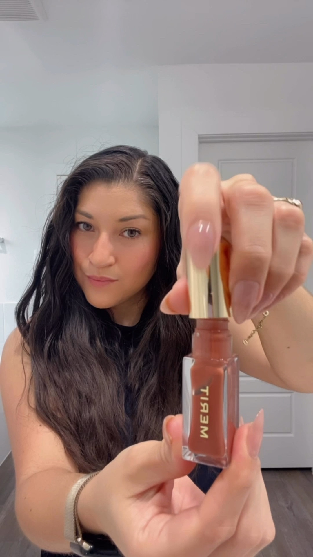 Slow start to the day with a little glow ✨ I’ve been loving these soft, hydrating staples lately — lightweight lip oils, a cozy body lotion, and clean beauty that actually feels good.
Linked everything I used this morning — from my go-to lip oil to the lotion I keep reaching for. All tagged on my LTK! 💖

#rarebeauty #meritbeauty #cleanbeauty #beautyfavorites #ltkbeauty #ltkmorningroutine #glowingskin #softmakeup #minimalmakeuplook #selfcareessentials #bodycarefavorites #everydaymakeup #ltkfinds #hydratedskin #beautywithintention

#LTKBeauty #LTKStyleTip #LTKFindsUnder50