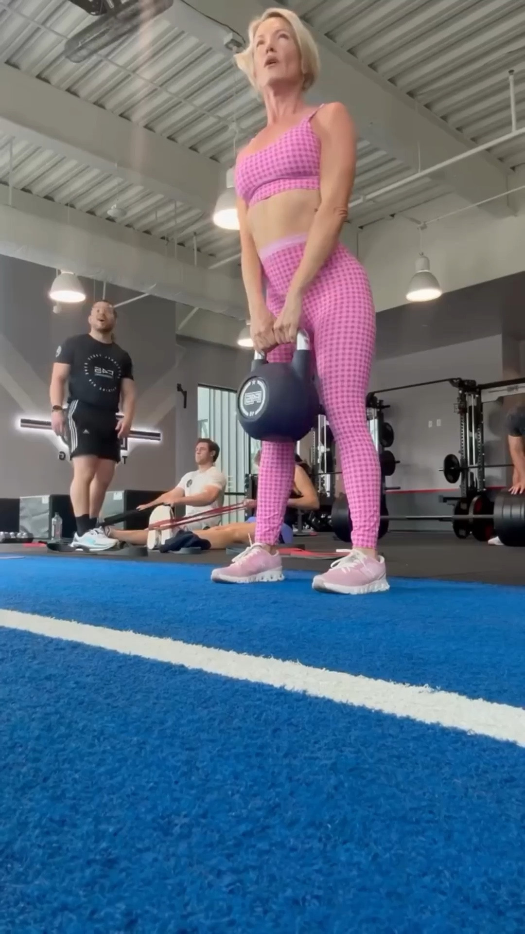 “Resistance day at F45 Headquarters, SOCO Lab 💪 Surrounded by amazing coaches and crushing a lunchtime workout energy for the rest of the day unlocked! @f45_socolab @caigoncook . 💪 #lunch #fitness #f45 #austin