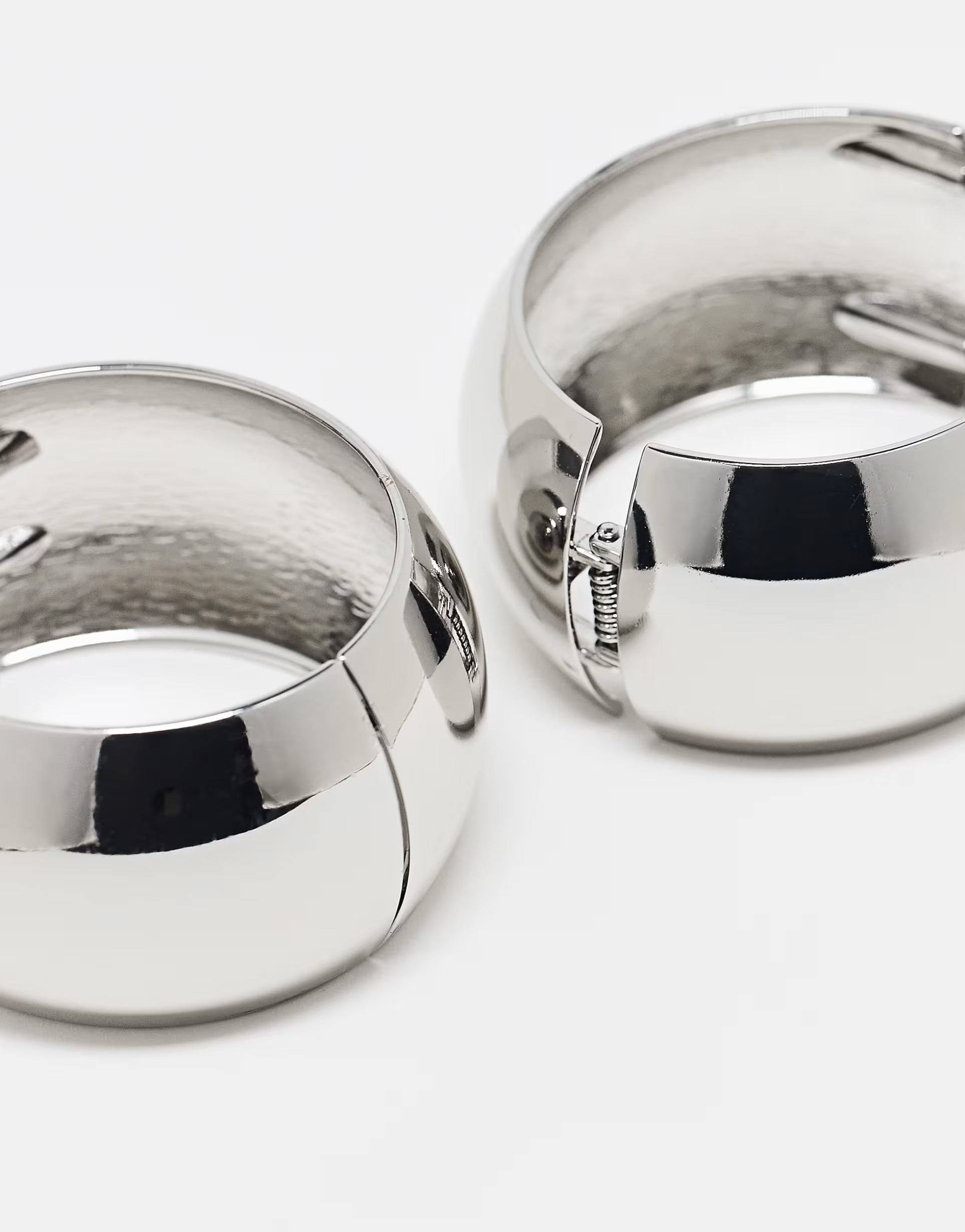 Reclaimed Vintage big oversized bangle 2 pack in silver | ASOS (Global)