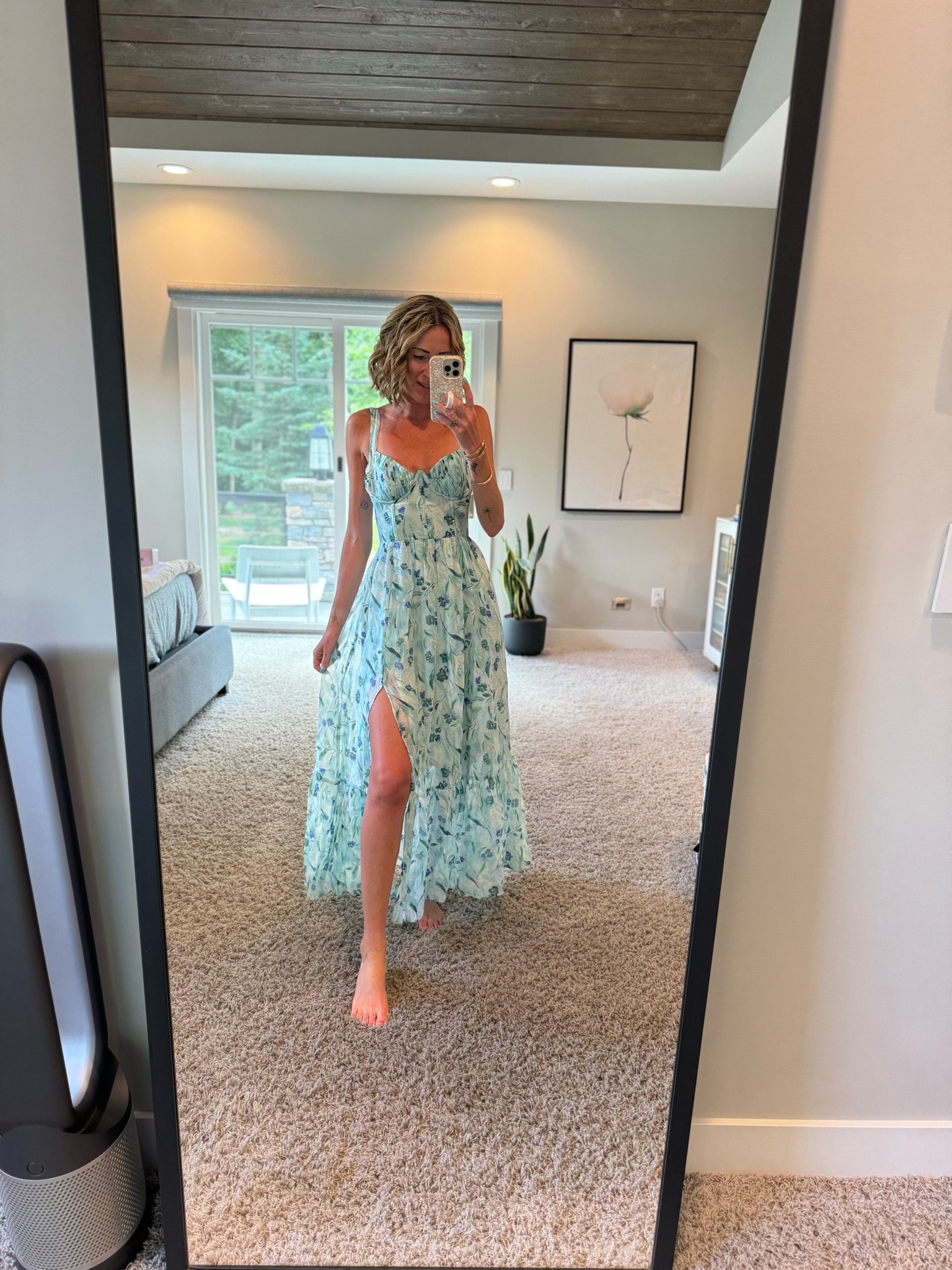 Kelby Dress by ASTR the Label from revolve is the perfect end of summer wedding guest dress! 
Delicate blue floral sun dress 