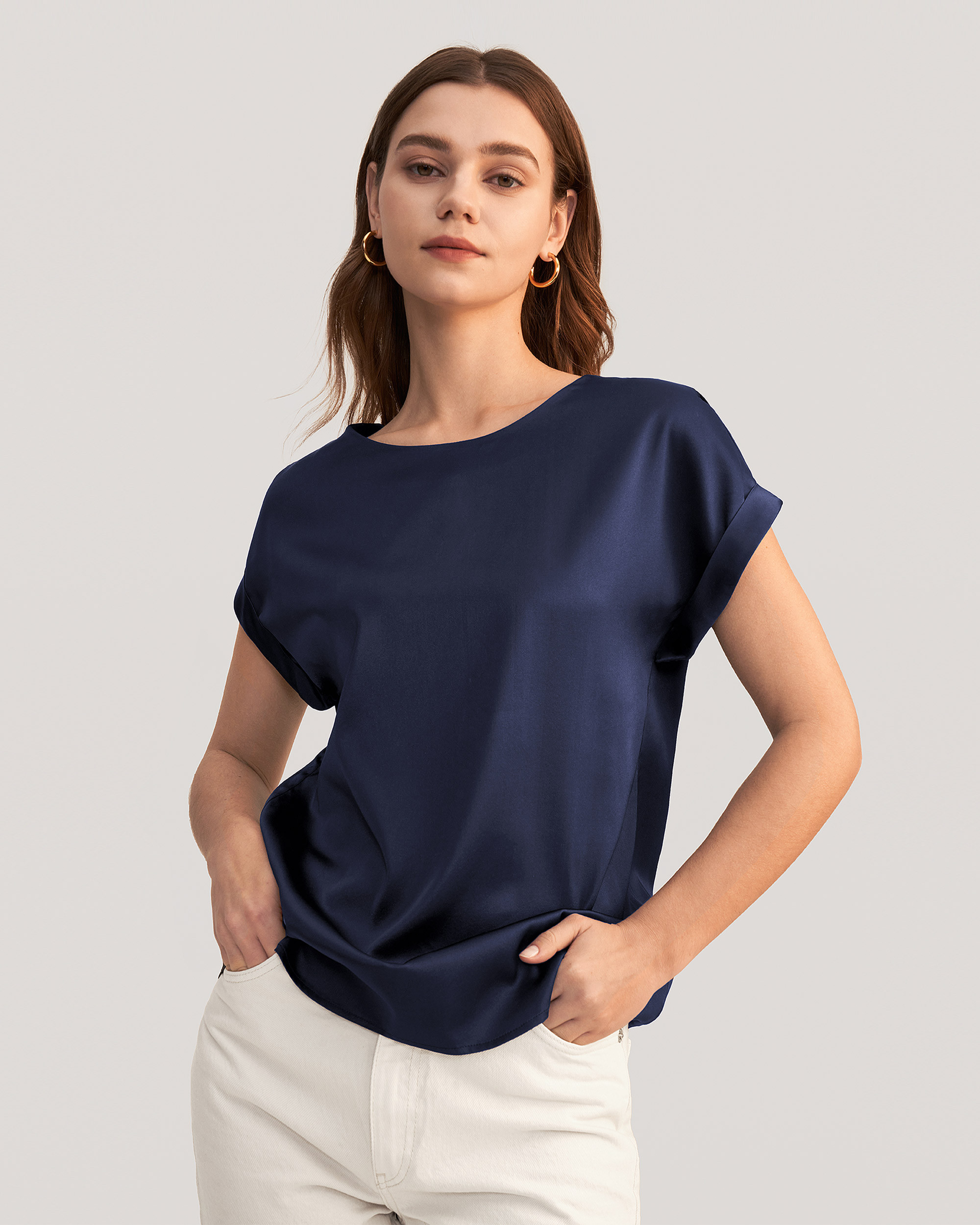 Camiseta de seda de pescoço redondo de mangas curtas | LilySilk