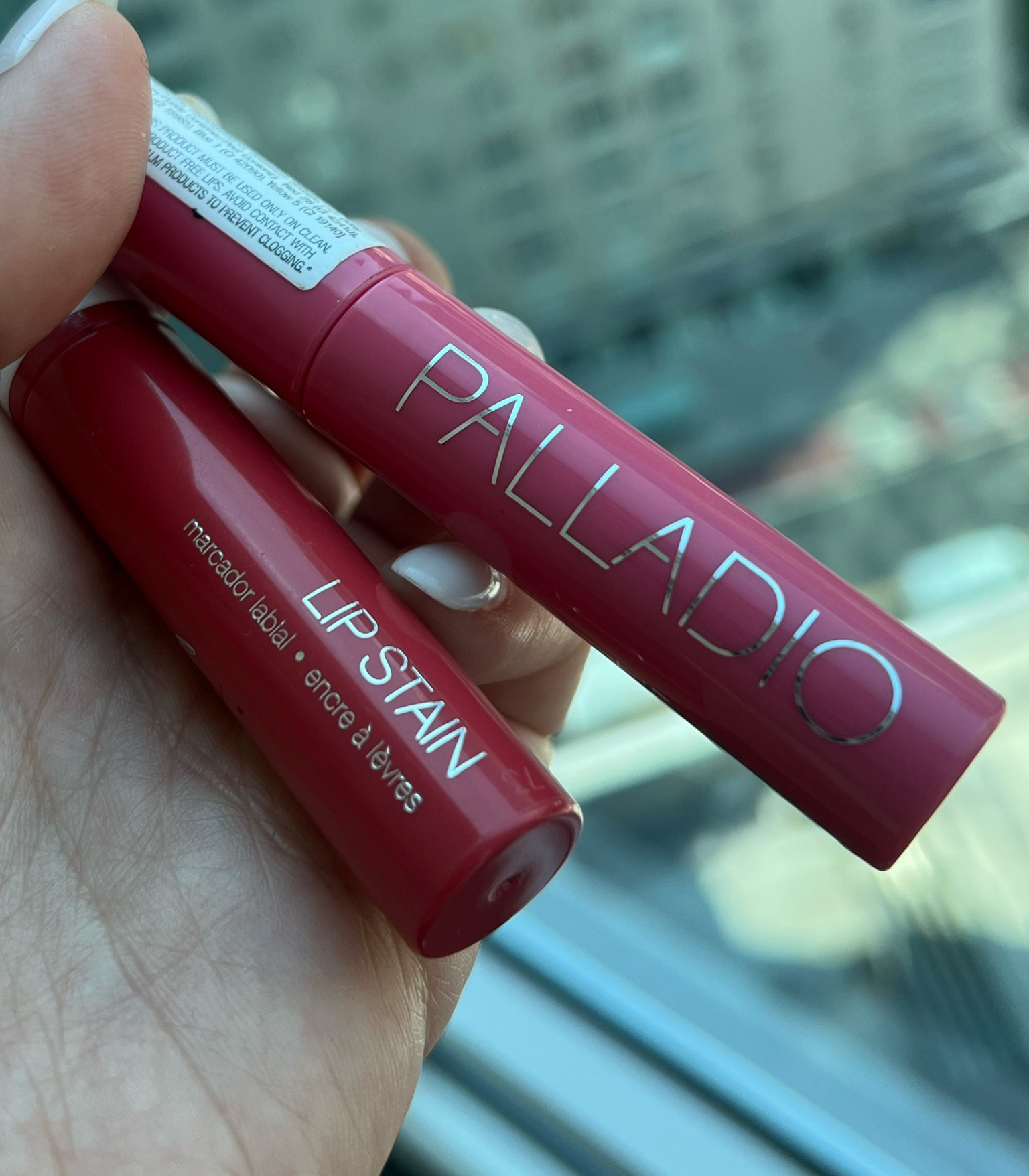 If you wanna have color on your lips all day long 😁 this is just amazing! 
Si quieres tener color en tus labios literal todo el día, estos Lip Stain de Palladio son un must ! Mis favoritos del momento