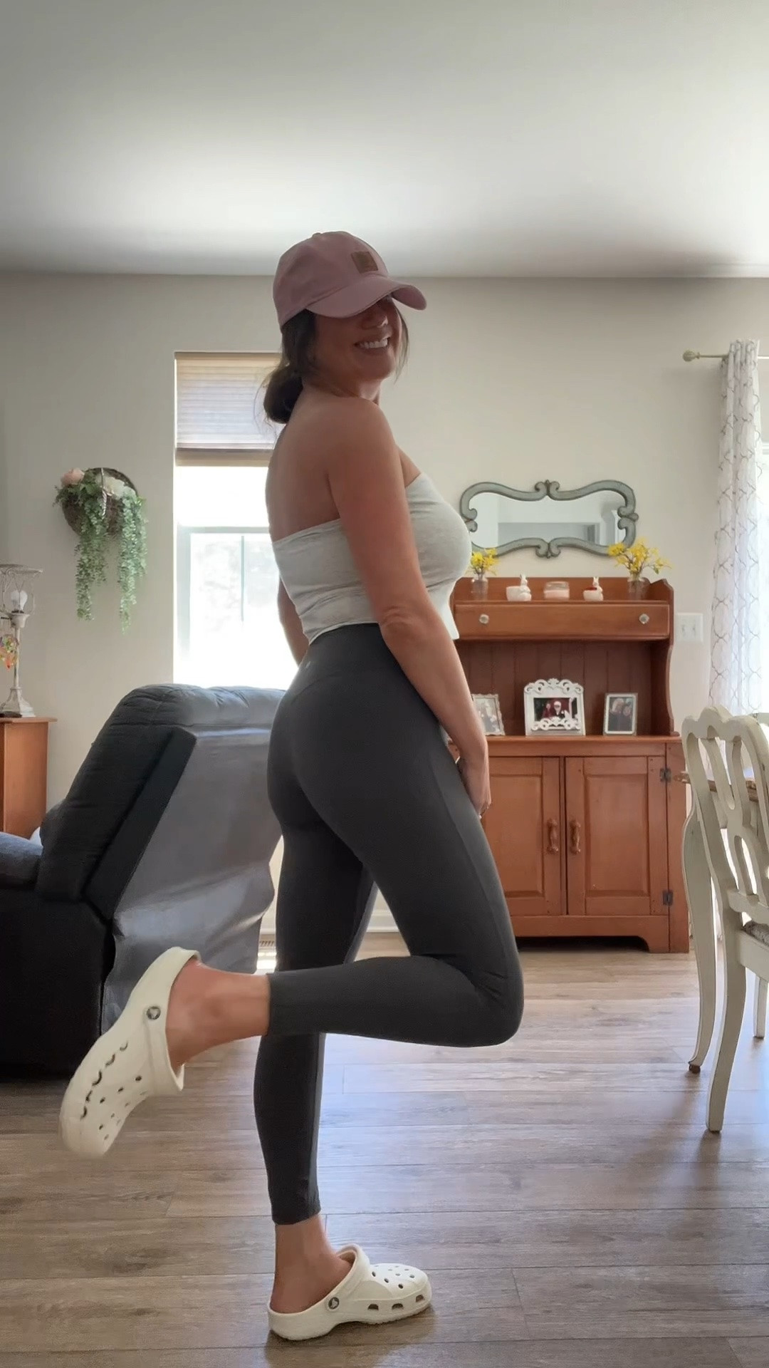 Best affordable leggings! Walmart finds 🩶 

Top: medium 
Leggings: medium

#LTKActive #LTKfitnessgoals #LTKootd
