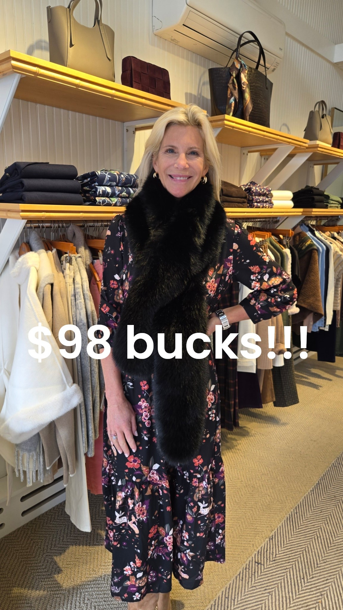 The perfect faux fur scarf!  It’s the best I have seen. Great length and super super soft 💙

#LTKHoliday #LTKOver40 #LTKGiftGuide