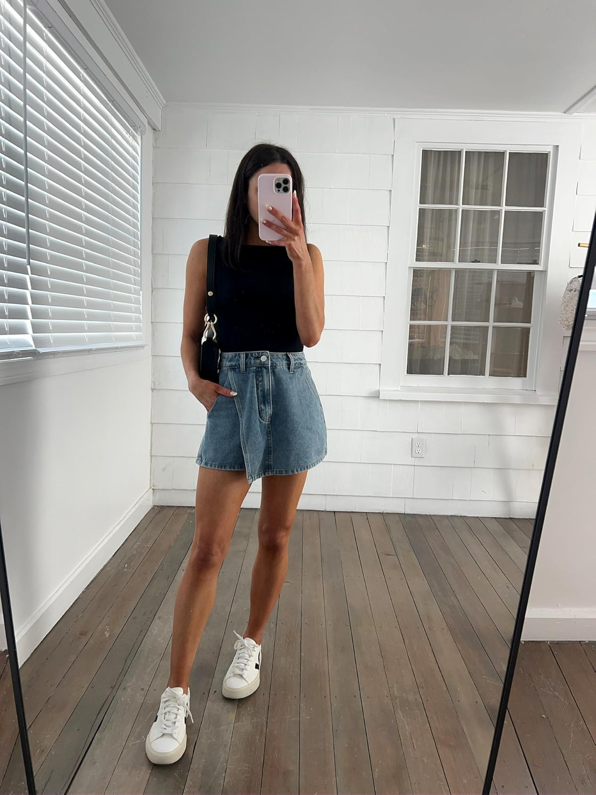 Summer outfit- skort in XS, sneakers true to size, top in XS
Denim skort/black top/sneakers/shoulder bag 

 

#LTKSeasonal #LTKPetite #LTKFindsUnder50