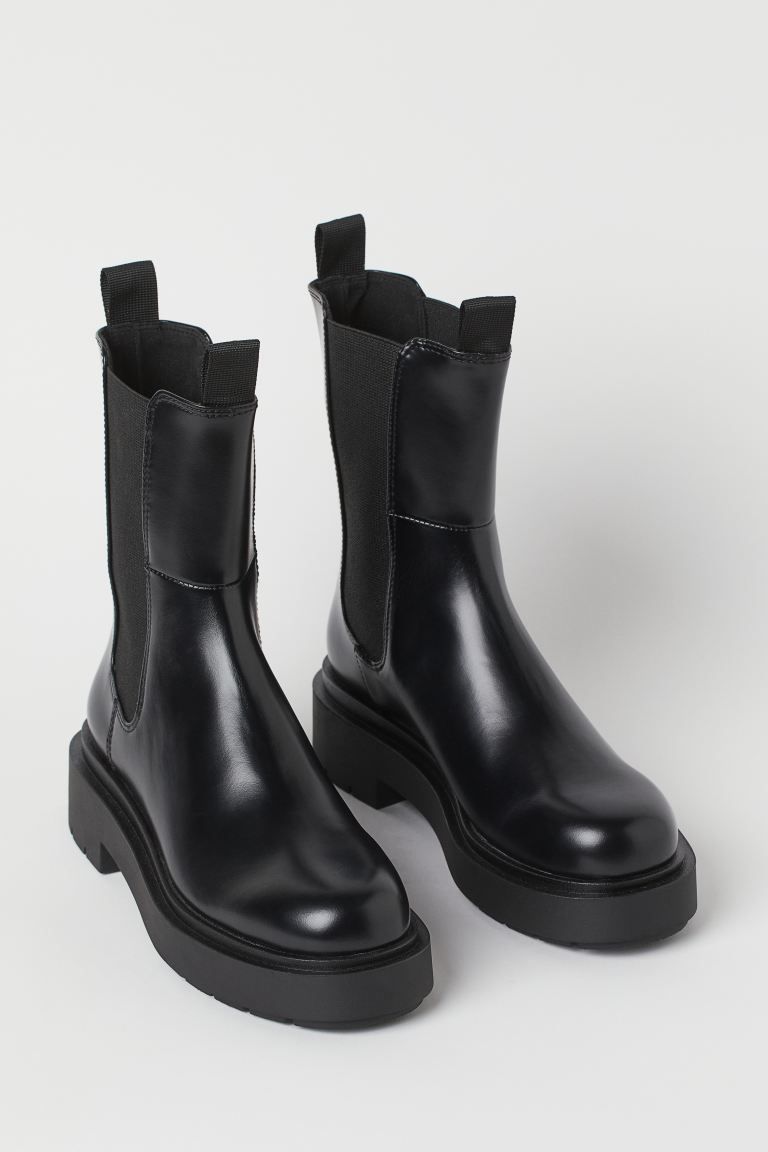 High-profile chelsea boots with platform soles, elasticized side panels, and loop at front and ba... | H&M (US + CA)