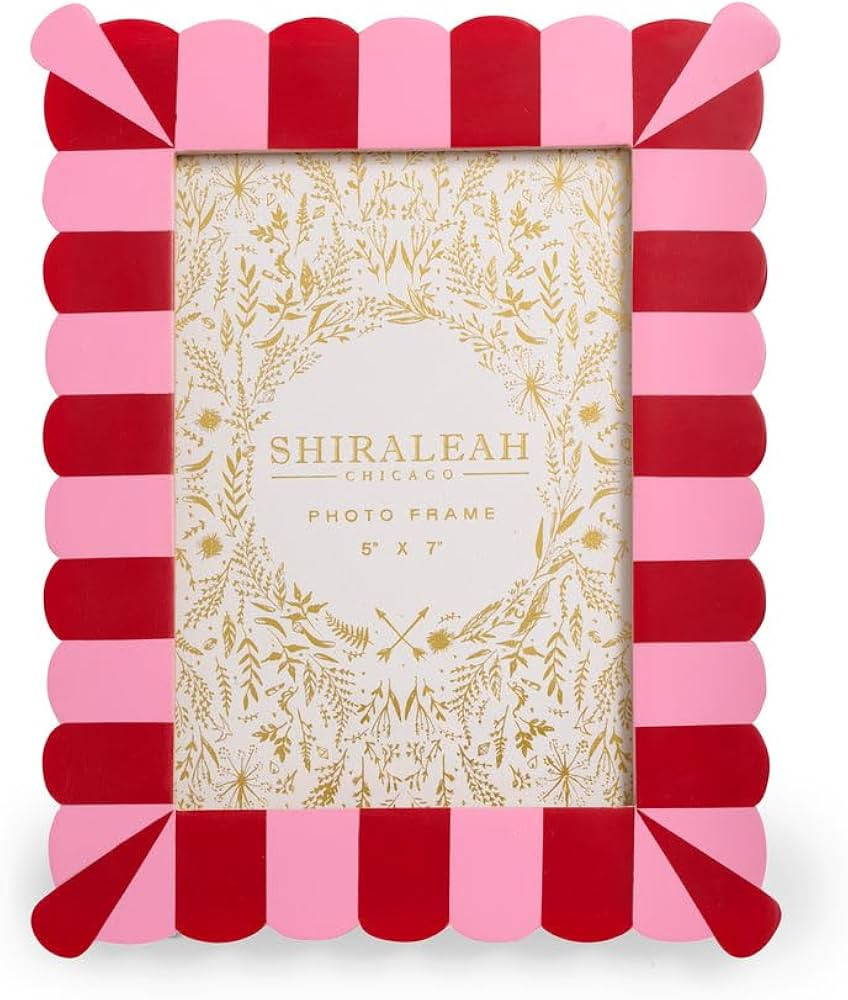 Shiraleah Viva 5" x 7" Scalloped Picture Frame, Red | Amazon (US)