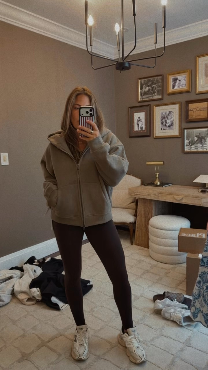 LOVE this cozy scuba
Lululemon
Ootd
Casual style