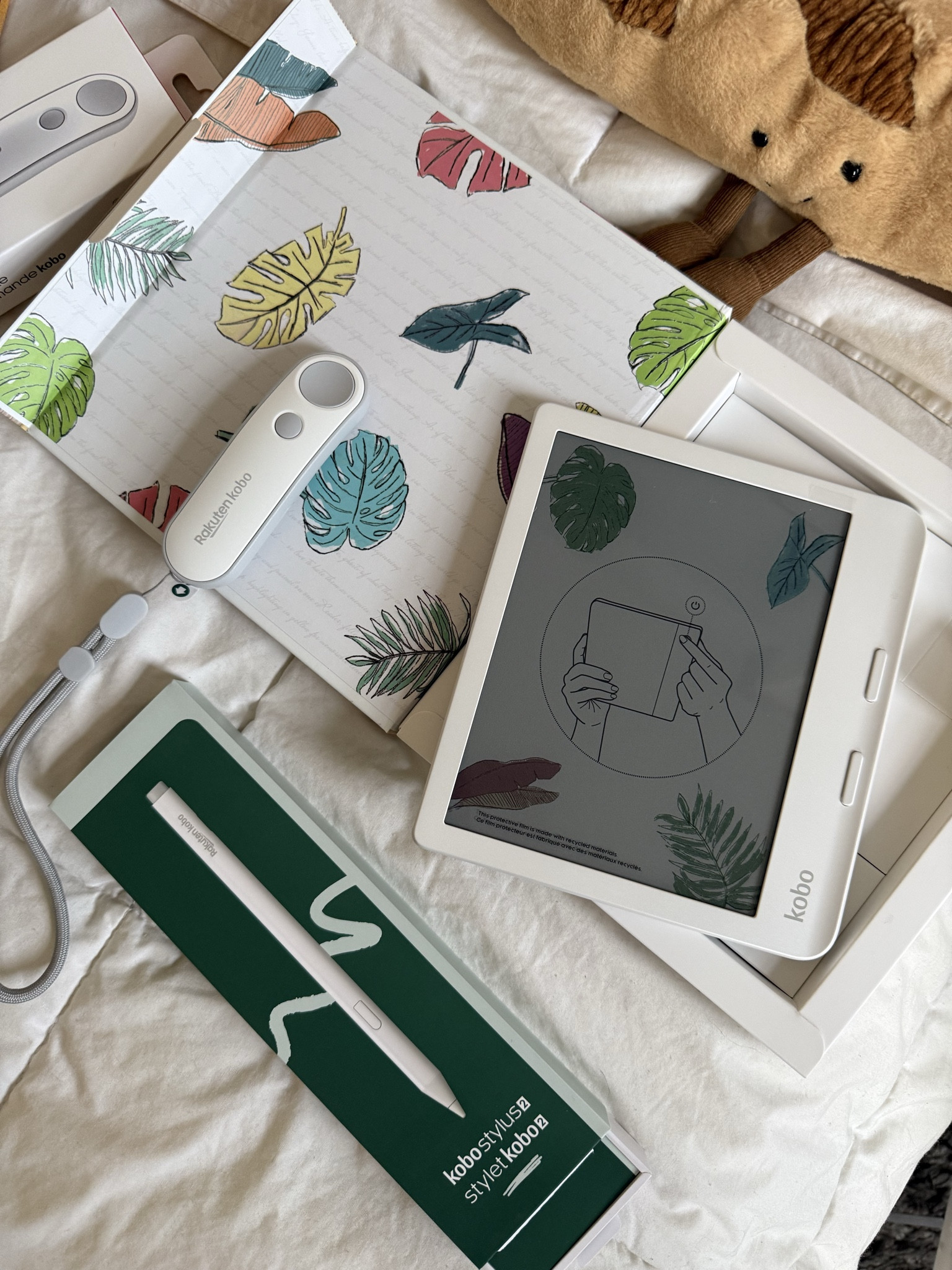 still exploring the Kobo Libra Colour!! But I'm so happy with it!!


I'll be getting into my ereader setup 📚 kobo libra colour + stylus + remote for cozy reading 

 #LTKselfcare #LTKHome #LTKSaleAlert