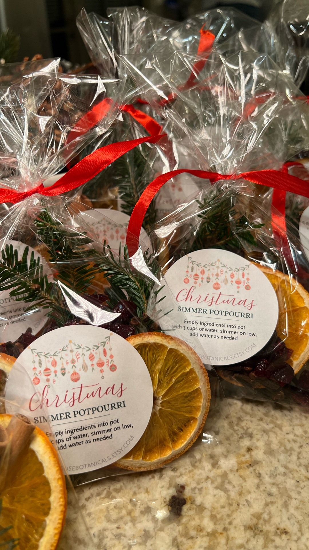 Looking for a practical and thoughtful teacher Christmas gift?   This simmer pot kit makes 10 individual gifts for about $6 each and includes fresh ingredients, bags, ribbon, and labels. It’s an easy option when you’re gifting multiple teachers and want something that still feels special.   Perfect for classroom teachers, daycare providers, or holiday gifting. 



#LTKHoliday #LTKmomlife