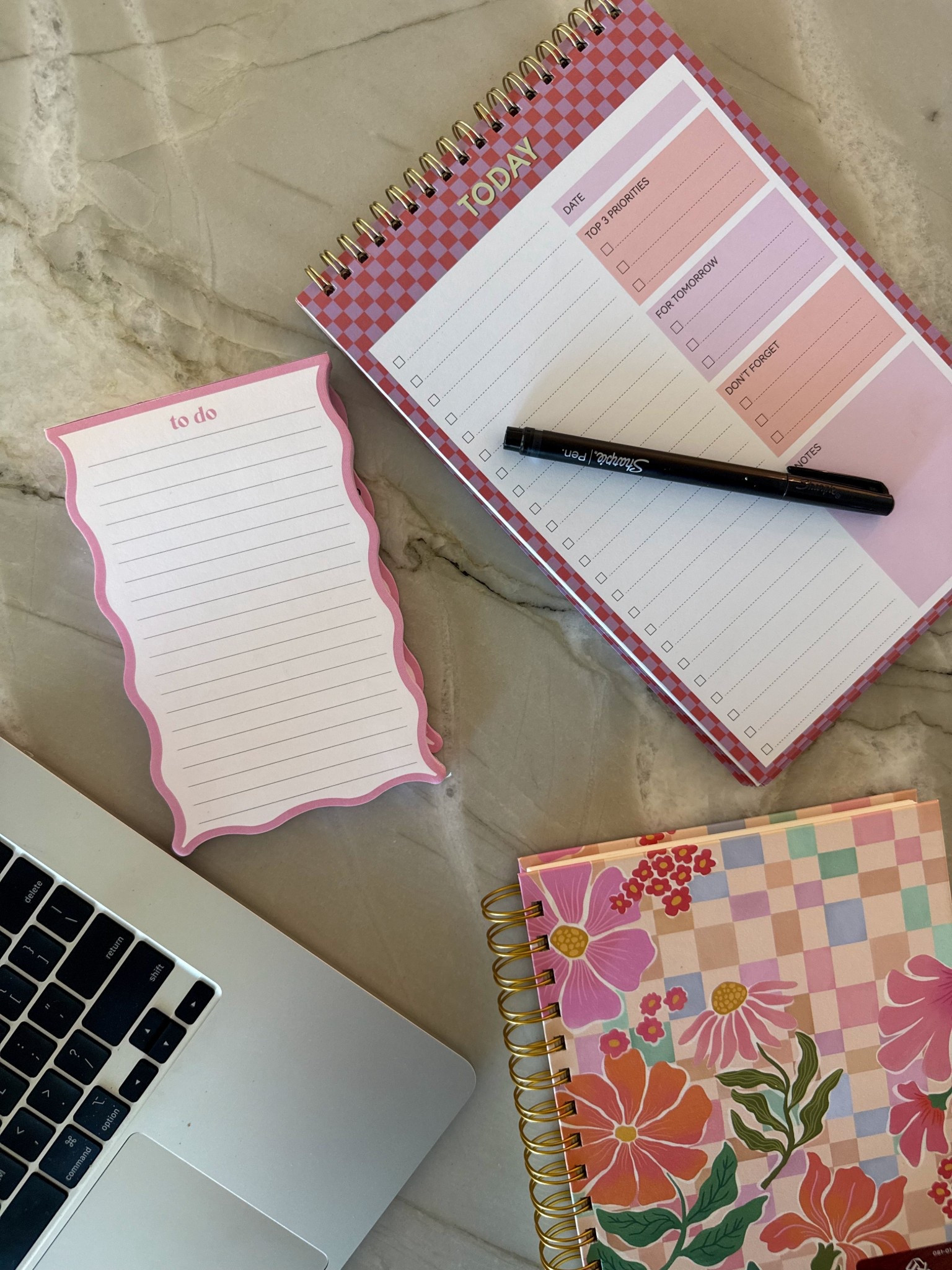 my favorite notepads I use to get organized for the week! 

#LTKmorningroutine #LTKdayinmylife #LTKmomlife