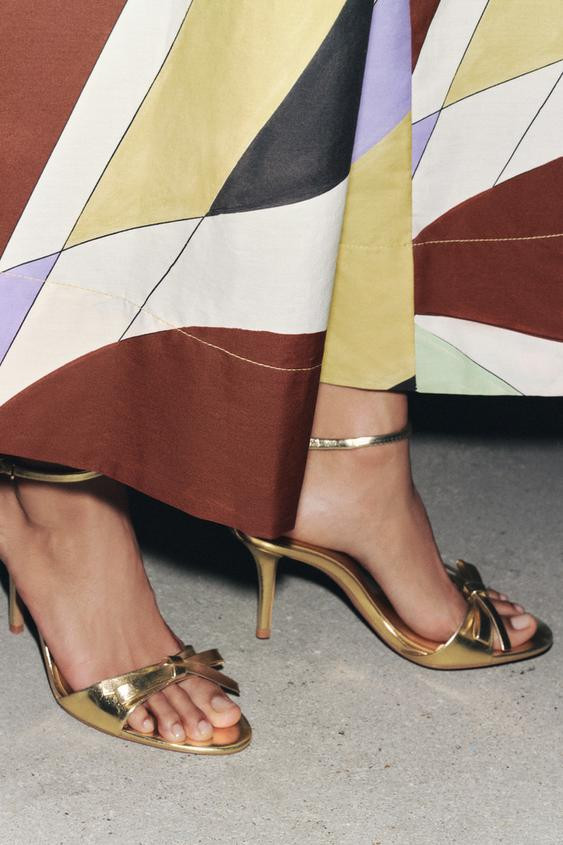 METALLIC-EFFECT BOW HIGH-HEEL SANDALS | Zara UK