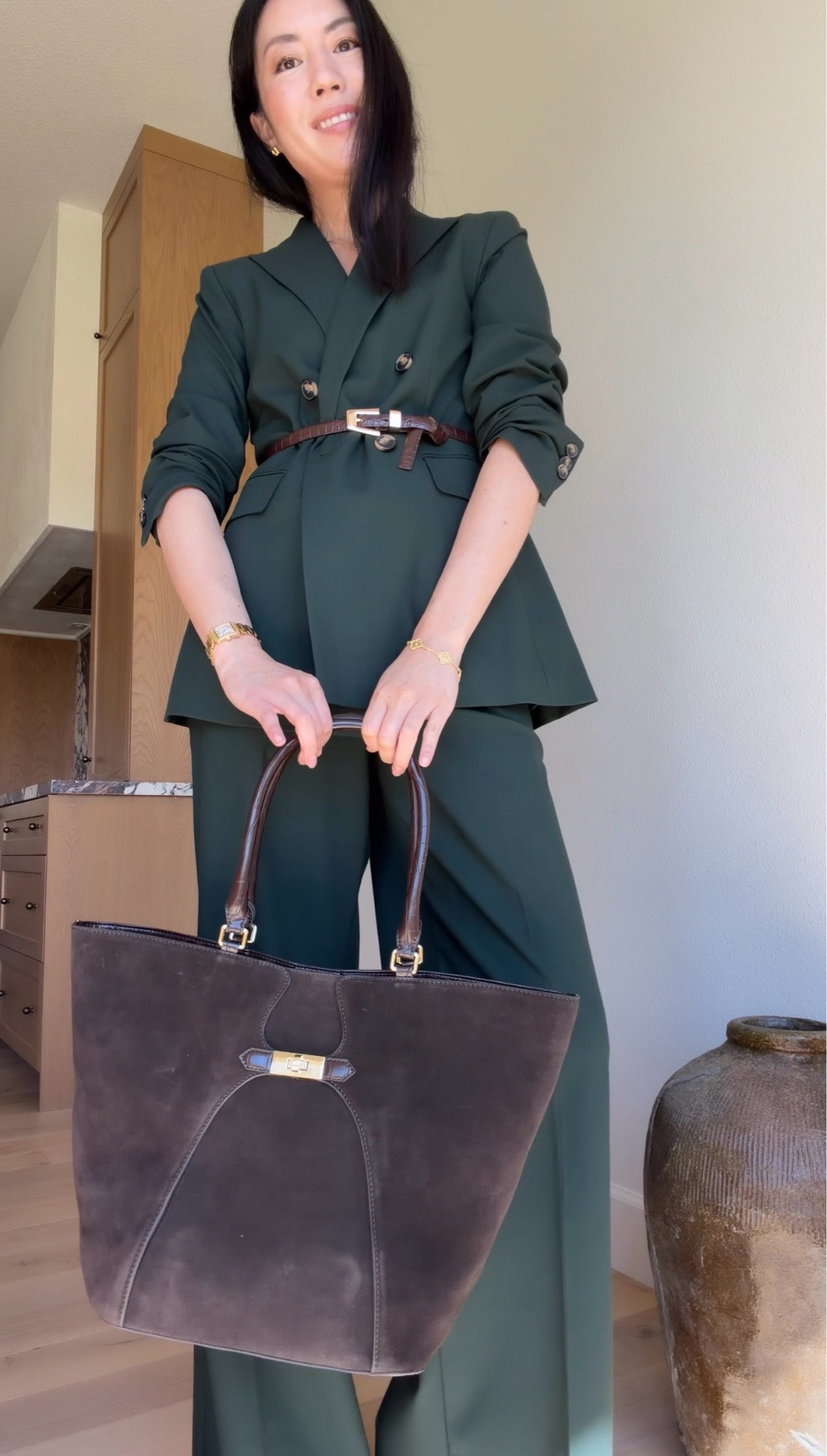 Belted blazer: an easy accessory for added personality.

#AnnTaylor
#salealert
#fallworkwear
#officeoutfit
#womenssuit

#LTKootd #LTKSaleAlert #LTKWorkwear