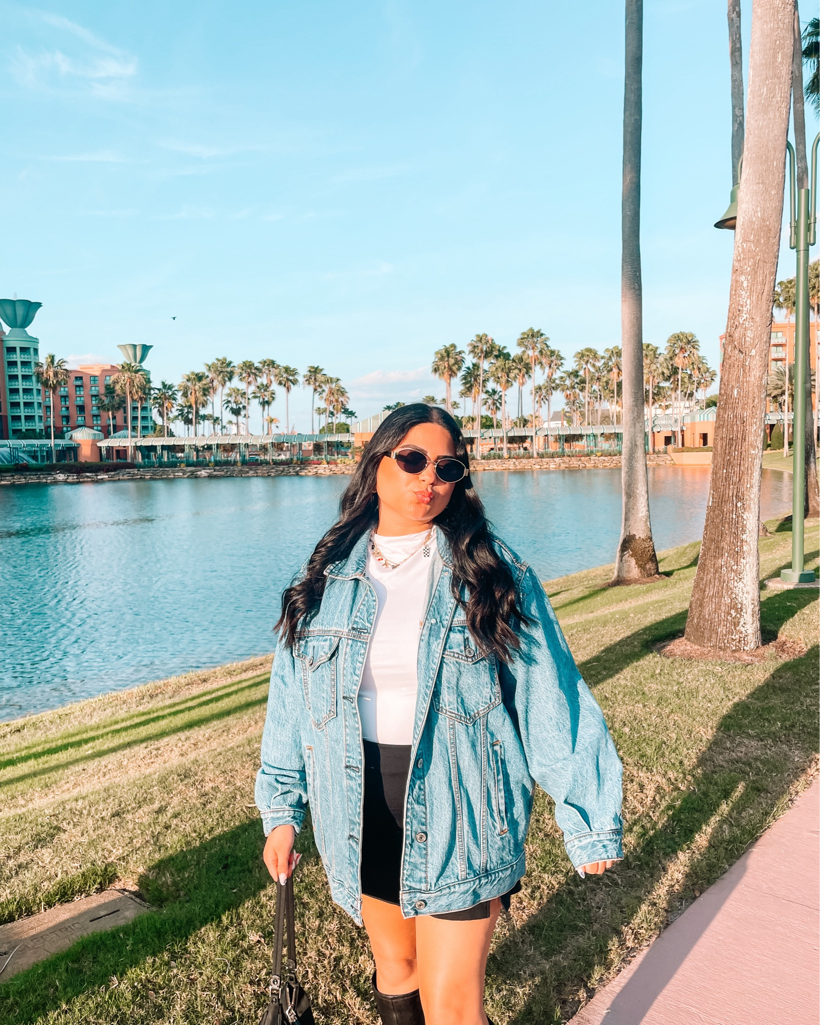 dinner ootd in disney 💙🦋