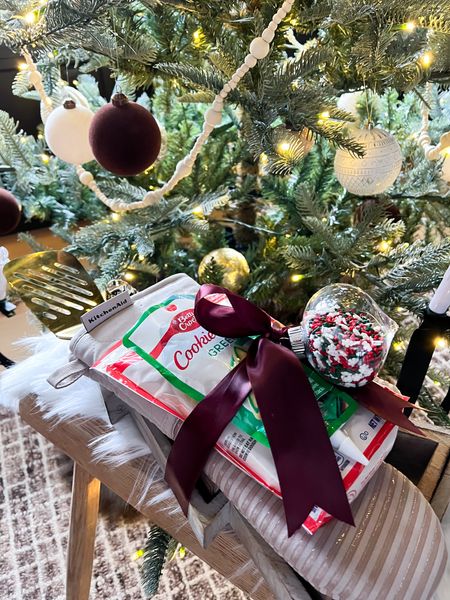 Last minute gift idea 🎁

Hostess Gift | Secret Santa 🎅🏼 

#giftideas
#hostessgift
#secretsanta
#lastminutegiftidea

#LTKGiftGuide #LTKSeasonal #LTKHoliday