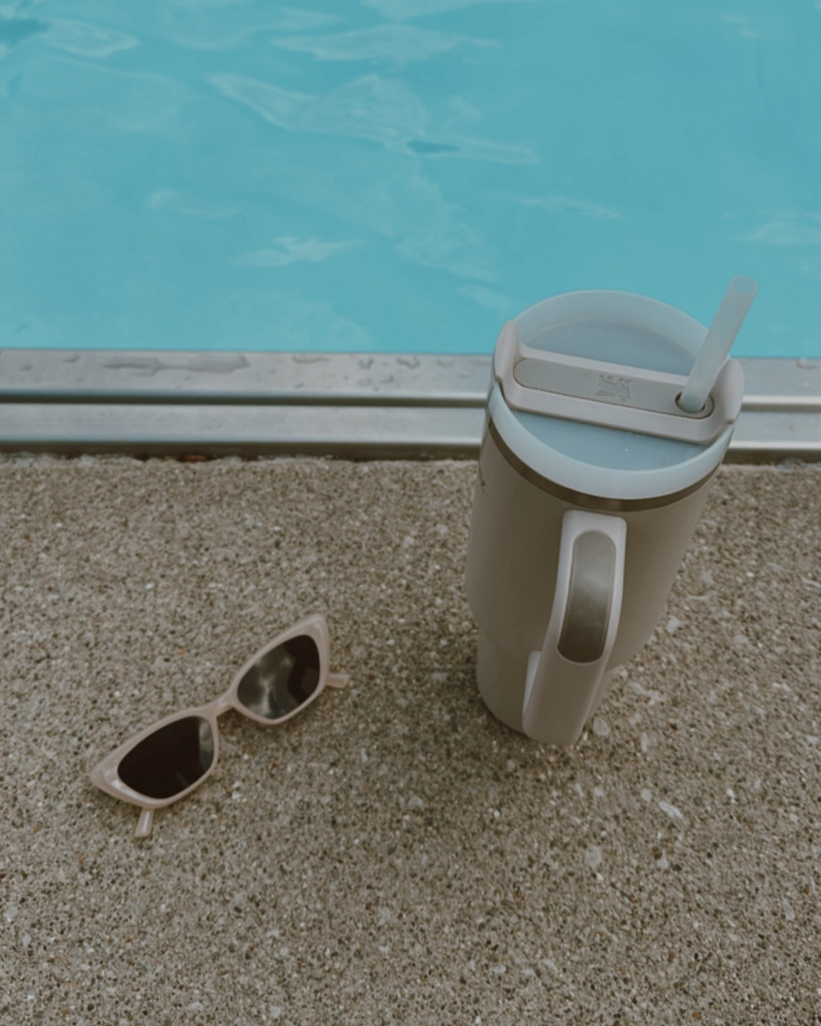 These Amazon sunglasses are giving total palm royale vibes. They come in three colors and they’re less than $20!



#LTKFindsUnder50 #LTKSeasonal #LTKSwim