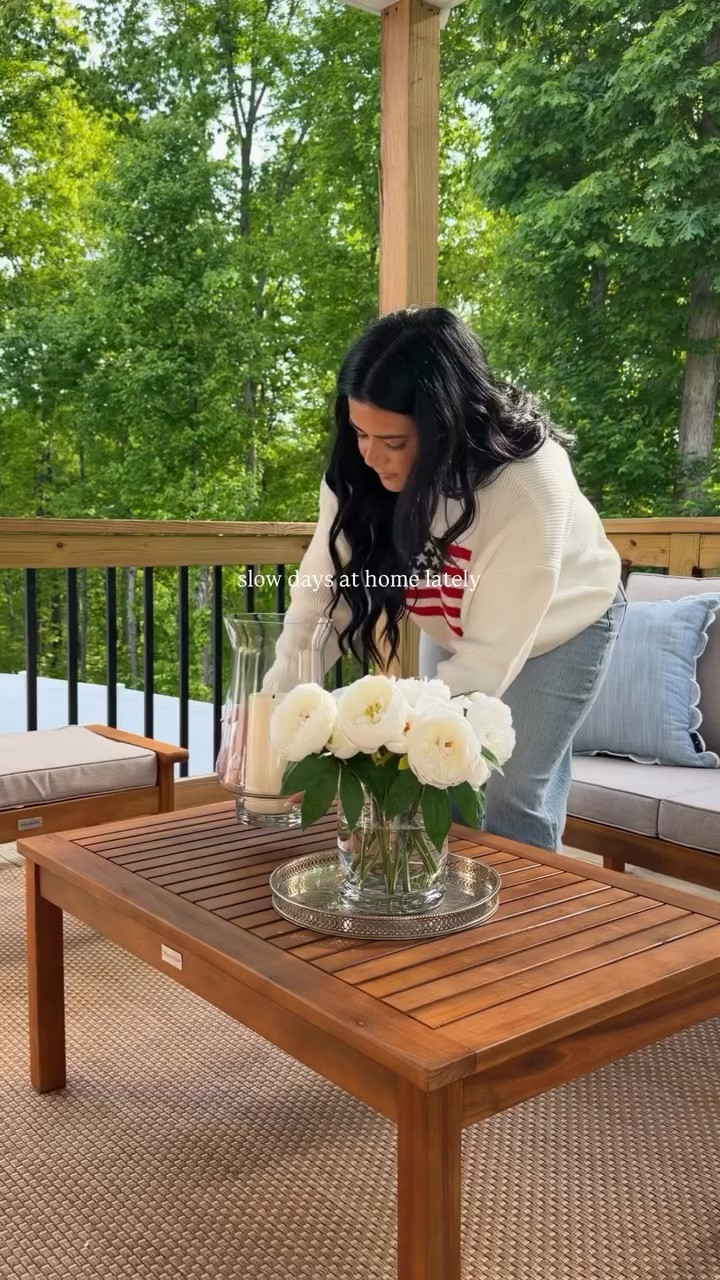 lately i’ve been craving slower days at home… 

opening the doors, letting the light in, and taking my time with the little things that used to feel rushed 

it doesn’t have to be perfect to feel good 🤍 

save this as your reminder to slow down this week.
.
#slowliving #cozyhome #homedecor #homestyling #homebody 

#LTKdayinmylife #LTKHome #LTKmorningroutine