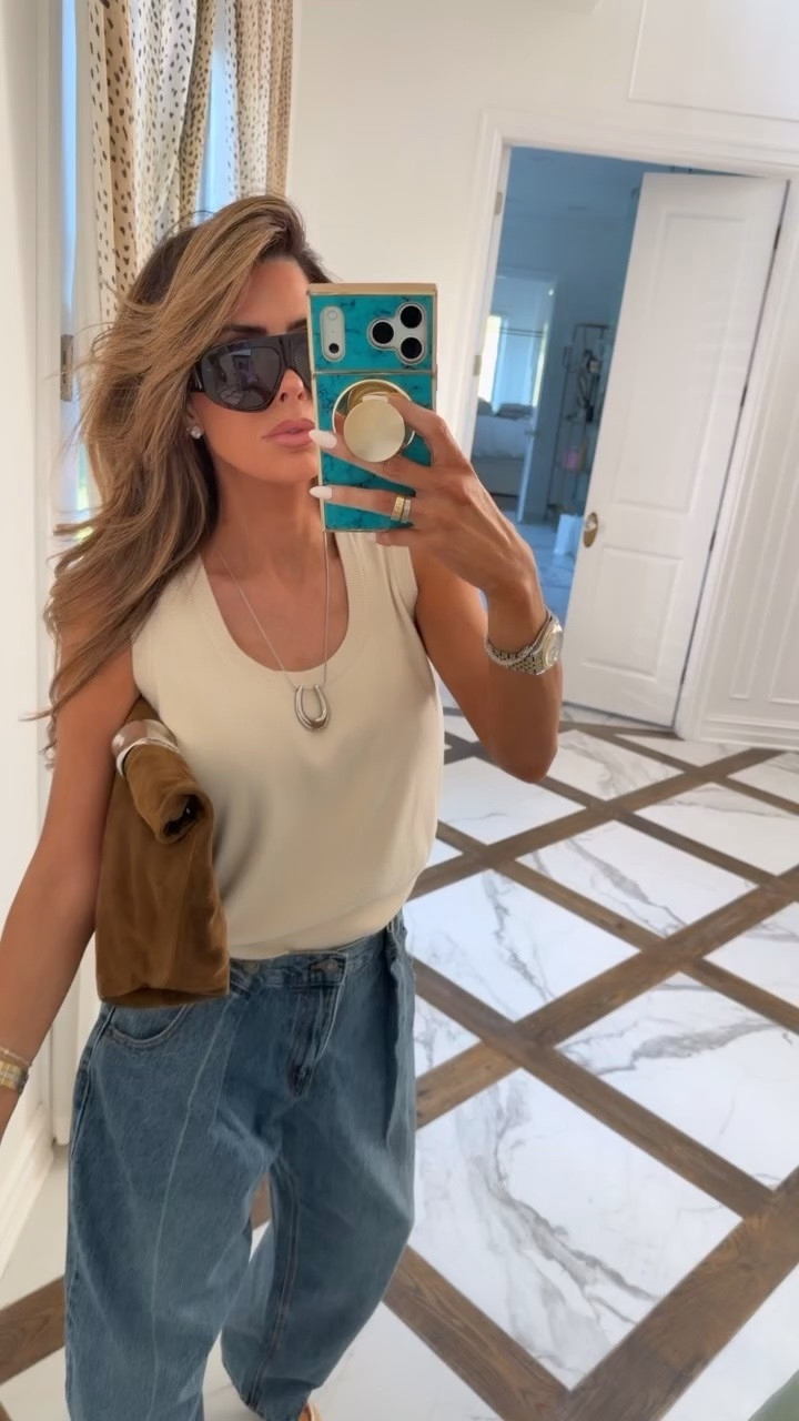 Early fall OOTD! Cute inexpensive outfit besides my shoes, BUT I did find a lookalike for you guys!! Wearing a small top and US 2 in the jeans! 

Amazon fashion, Amazon finds, Target fashion, Target jeans, Early fall outfits, Fall outfits women, Autumn outfits, Business casual workwear, Date night outfits, Gemma Beauty, Emily Gemma

#LTKmomlife #LTKootd #LTKSeasonal