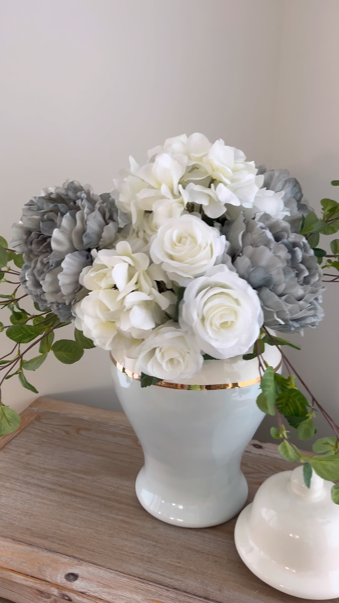 Floral arrangement how to! 

Fall floral diy, floral decor 

#LTKSeasonal #LTKstyletip