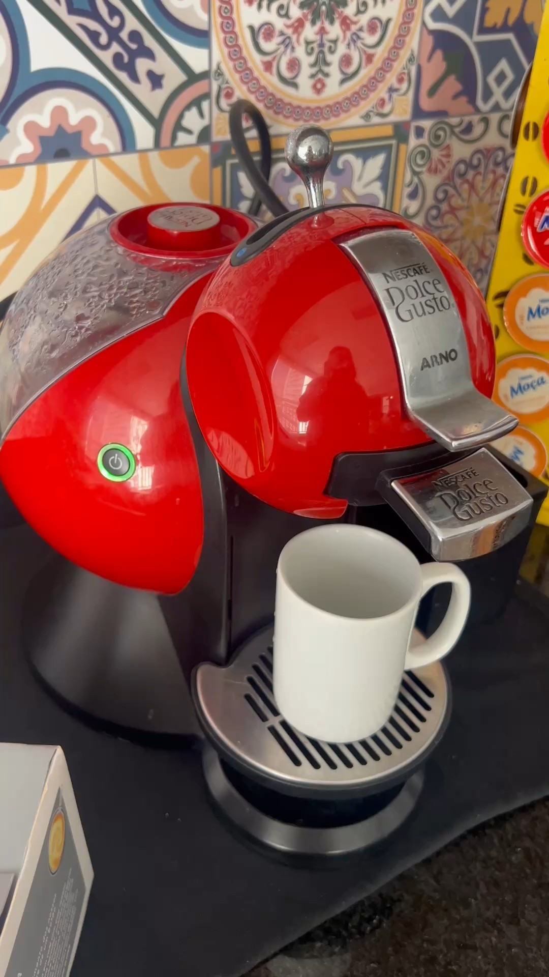 
Meus 3 cafés preferidos do momento e por que estou viciada neles!
	1.	Barista: Clássico e intenso, perfeito para aquele café preto que desperta até o dia mais preguiçoso. A assinatura mensal é super prática — nunca mais fico sem meu café favorito em casa!
	2.	Cappuccino da Starbucks: Cremoso e delicioso, com aquele toque que só a Starbucks sabe fazer! A assinatura mensal é um sonho para quem ama um cappuccino sempre à mão, sem precisar sair de casa.
	3.	Purê Red (chá de hibisco): Tá, não é café, mas merece um lugarzinho aqui! Amo fazer ele gelado para refrescar os dias quentes.
O melhor de tudo? As assinaturas mensais garantem praticidade, preços melhores e a certeza de ter sempre meus queridinhos por perto. 

#CaféDoDia #AssinaturaMensal #ViciadaEmCafé 

#LTKbrasil