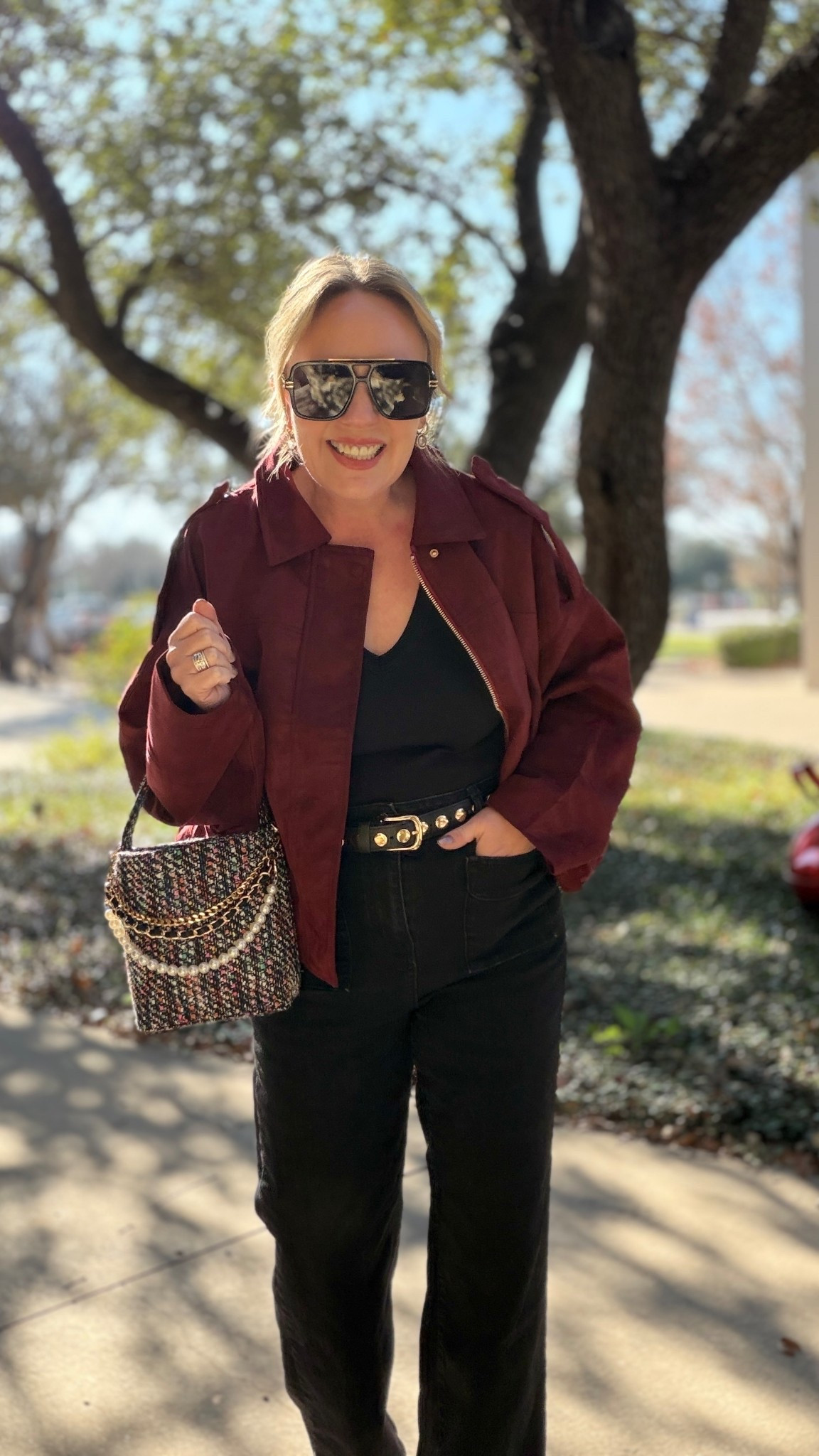 Medium jacket & tee, 8 jeans

#LTKOver40 #LTKSeasonal #LTKPetite